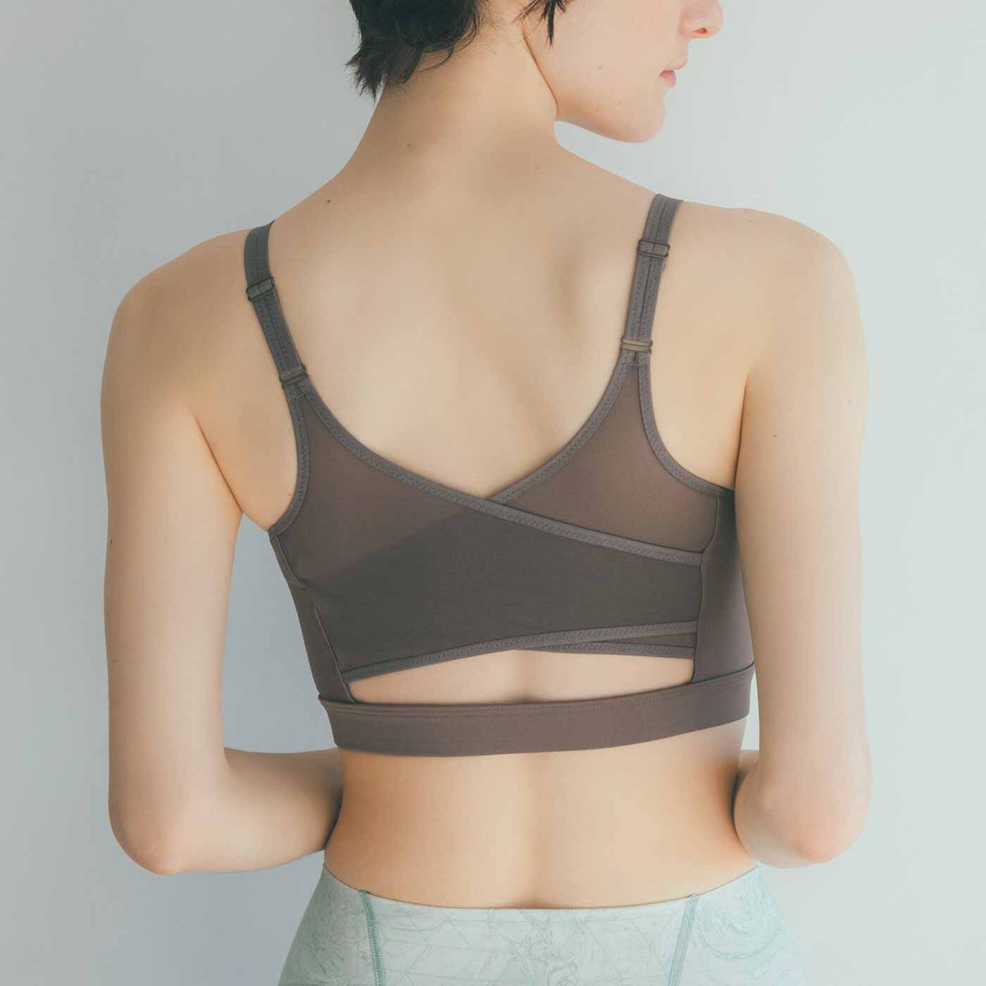 flufeel［フラフィール］|【6月分以降お届け】スラっとピン！ フロントジッパーでサッと着脱ブラの会