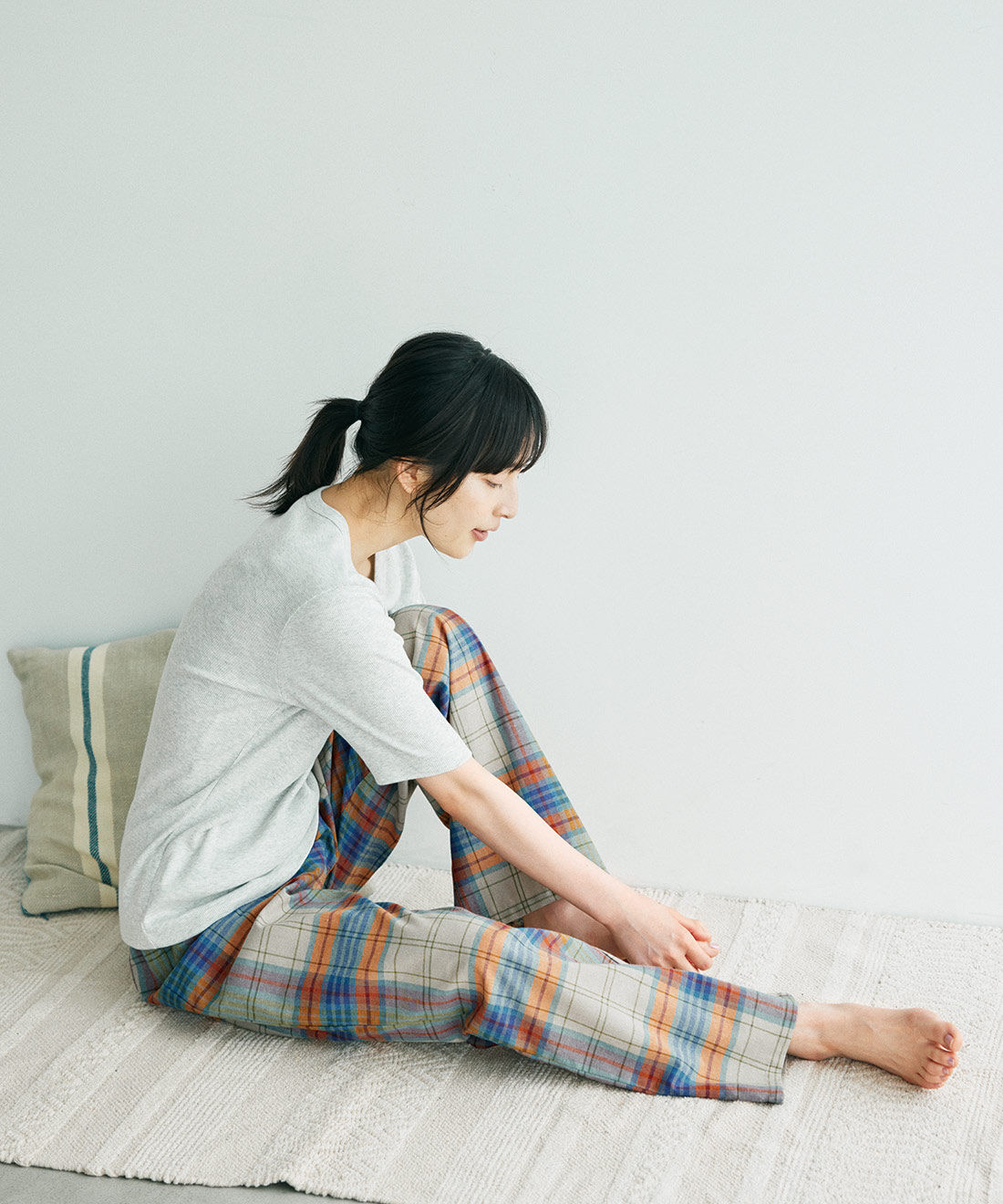flufeel［フラフィール］|残り物には福がある　七色の糸で織り上げたハッピー気分なルームウェア〈パンツ〉の会|パンツウエストは総ゴムでらくちん。
