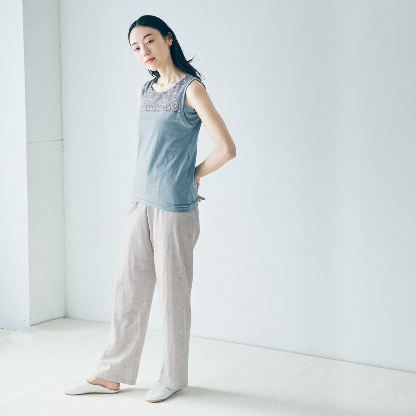 flufeel［フラフィール］|軽やかに重ね着コーデを楽しむ　ダブルガーゼのインナーパンツ|おうちのリラックスウェアにも。