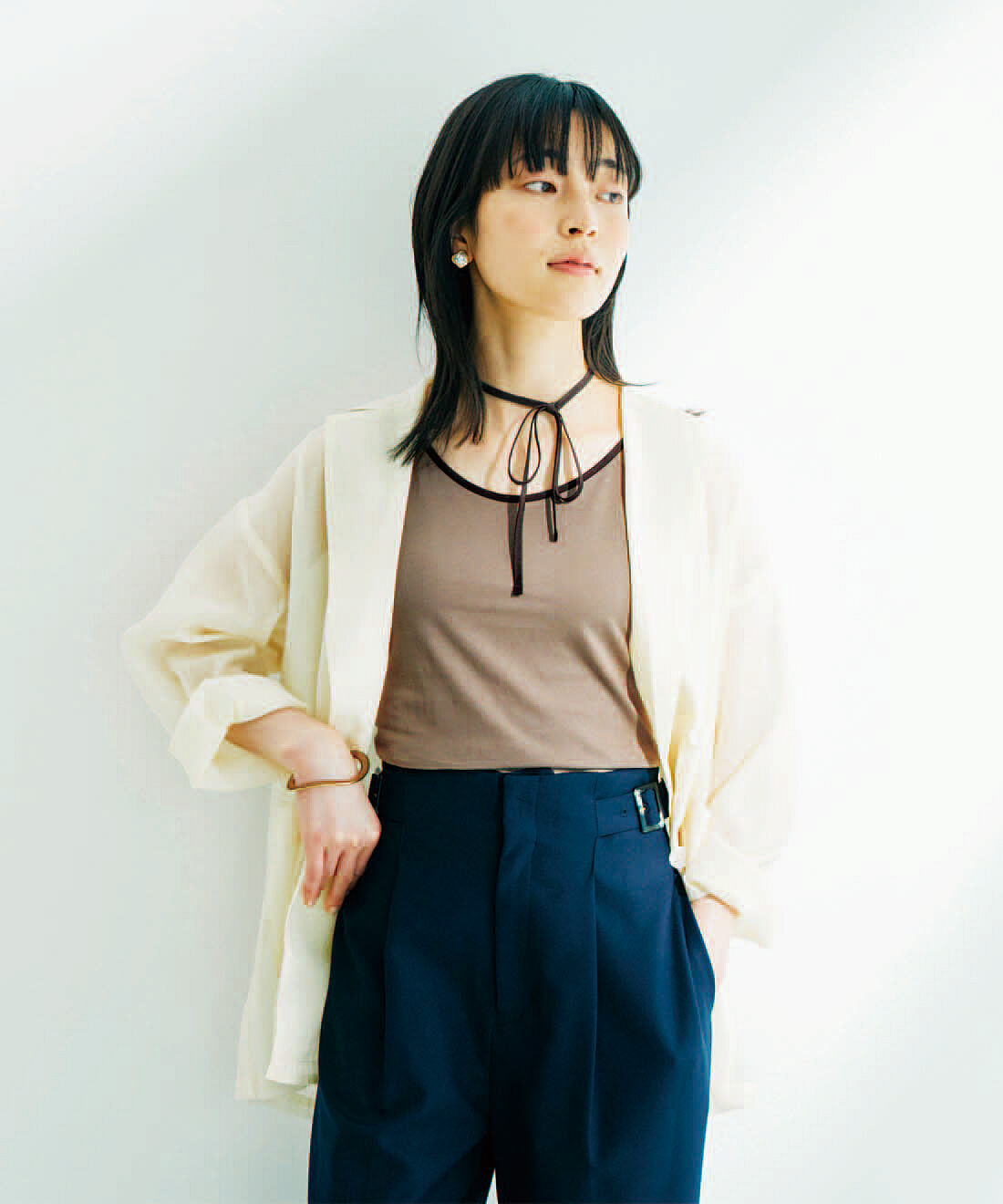 flufeel|汗ばむ季節にさらりと重ねて　首もと華やぐ　着こなし自在なリボン付きタンクの会
