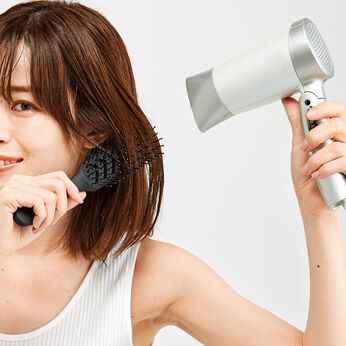 flufeel［フラフィール］ | スピーディーに指通り髪 風が通るスケルトンブラシ