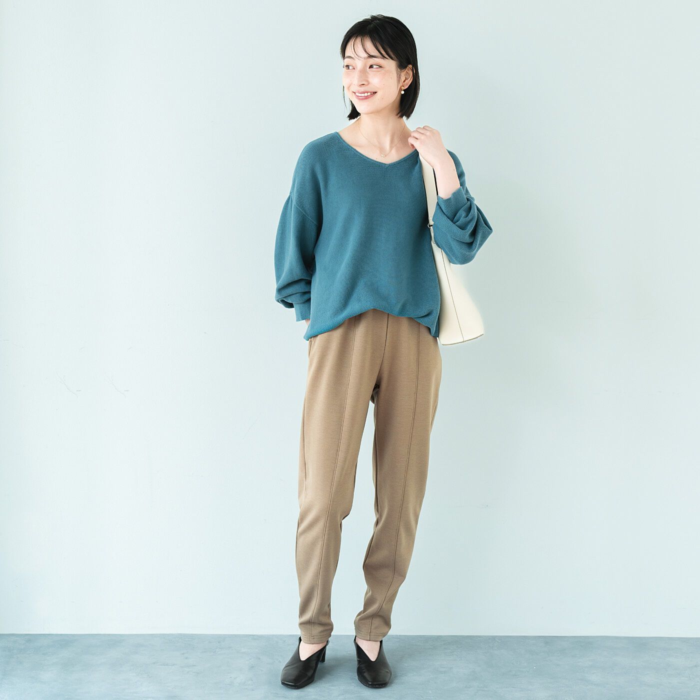 flufeel［フラフィール］|きちんと見えてリラックス　あったか裏起毛のナマケモノパンツの会|出し入れしやすい両ポケット付き。