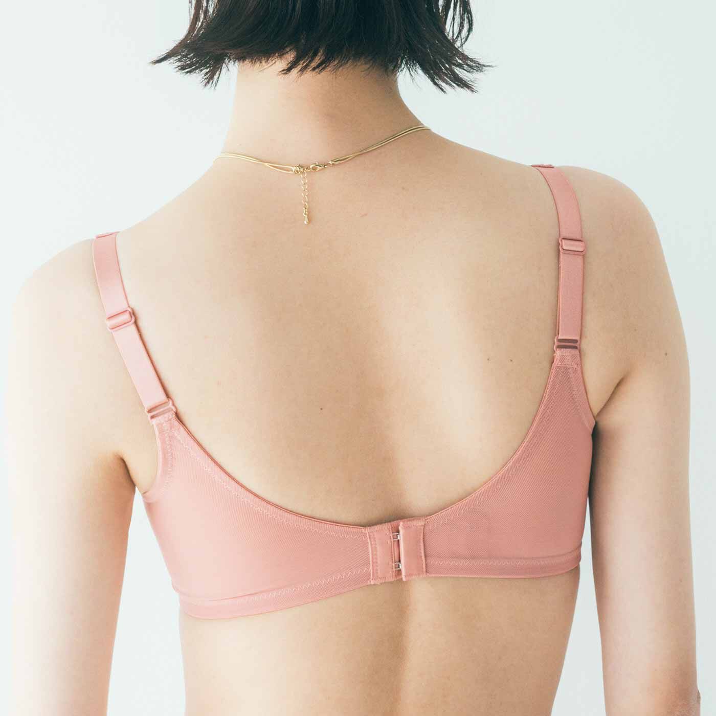 flufeel［フラフィール］|アラフォーからの胸悩み対策 厳選カラーで透けにくい サイズ選び解放ブラの会