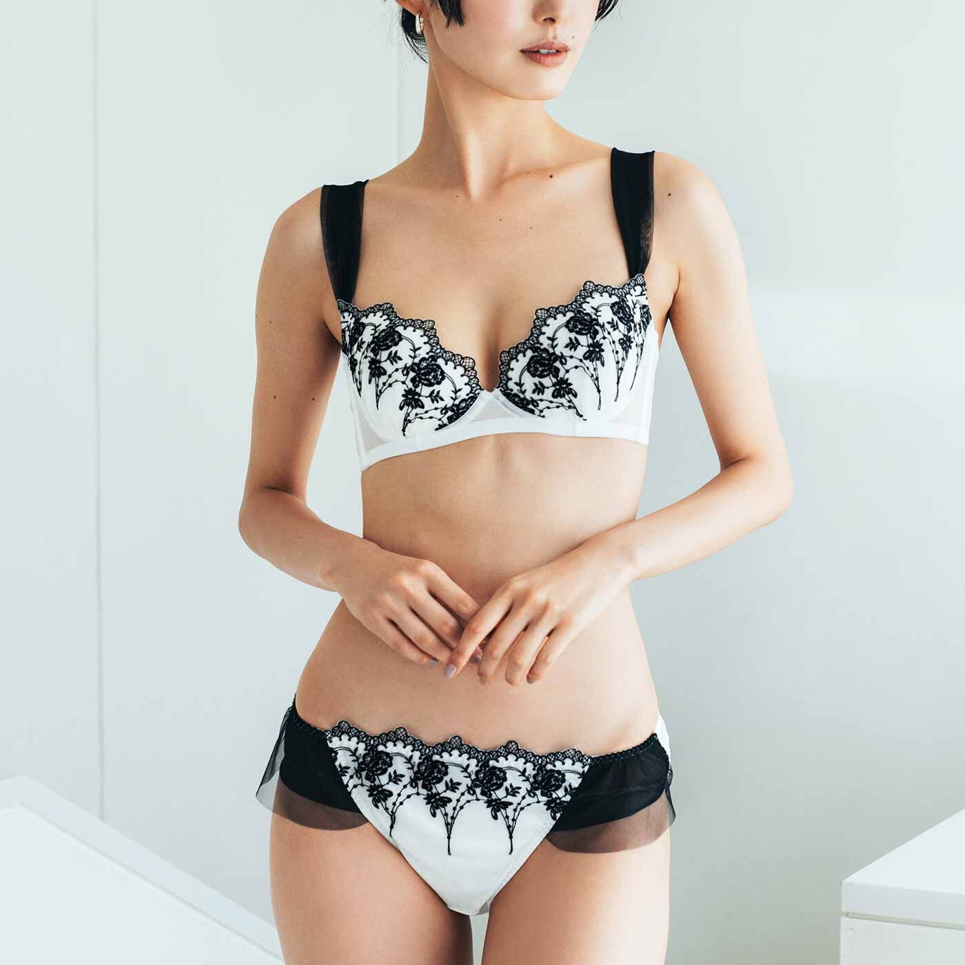 flufeel［フラフィール］|憧れのシネマヒロイン　ロマンティックなブラ＆ショーツ〈LL～3L〉の会