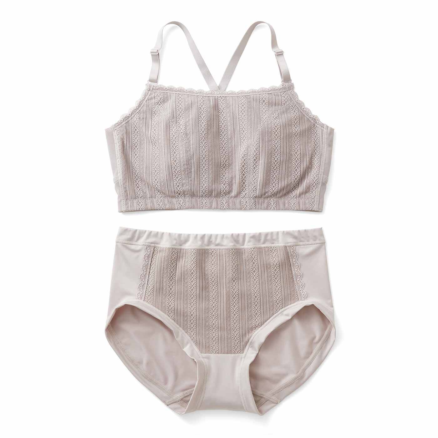flufeel［フラフィール］|スラっとピン！ ヨガ気分×フラットブラ＆ショーツ for Workの会|〈ベージュ〉