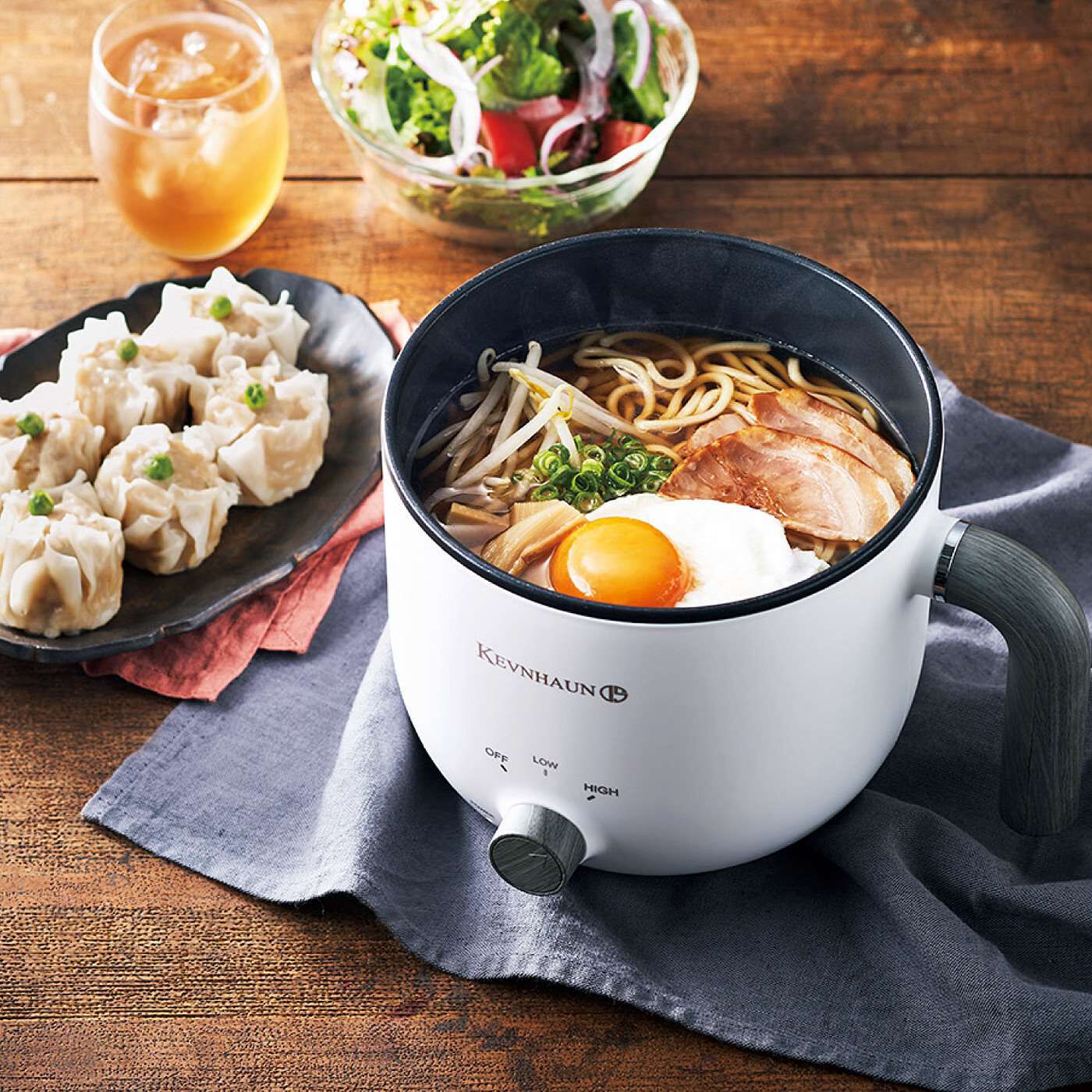 フェリシモの雑貨 Kraso|特別福袋　白いキッチン家電セット|煮る・茹（ゆ）でる・和（あ）える・沸かす・蒸す・炊くの6通りの調理ができて、火を使わずに、おかずを一品増やせます。