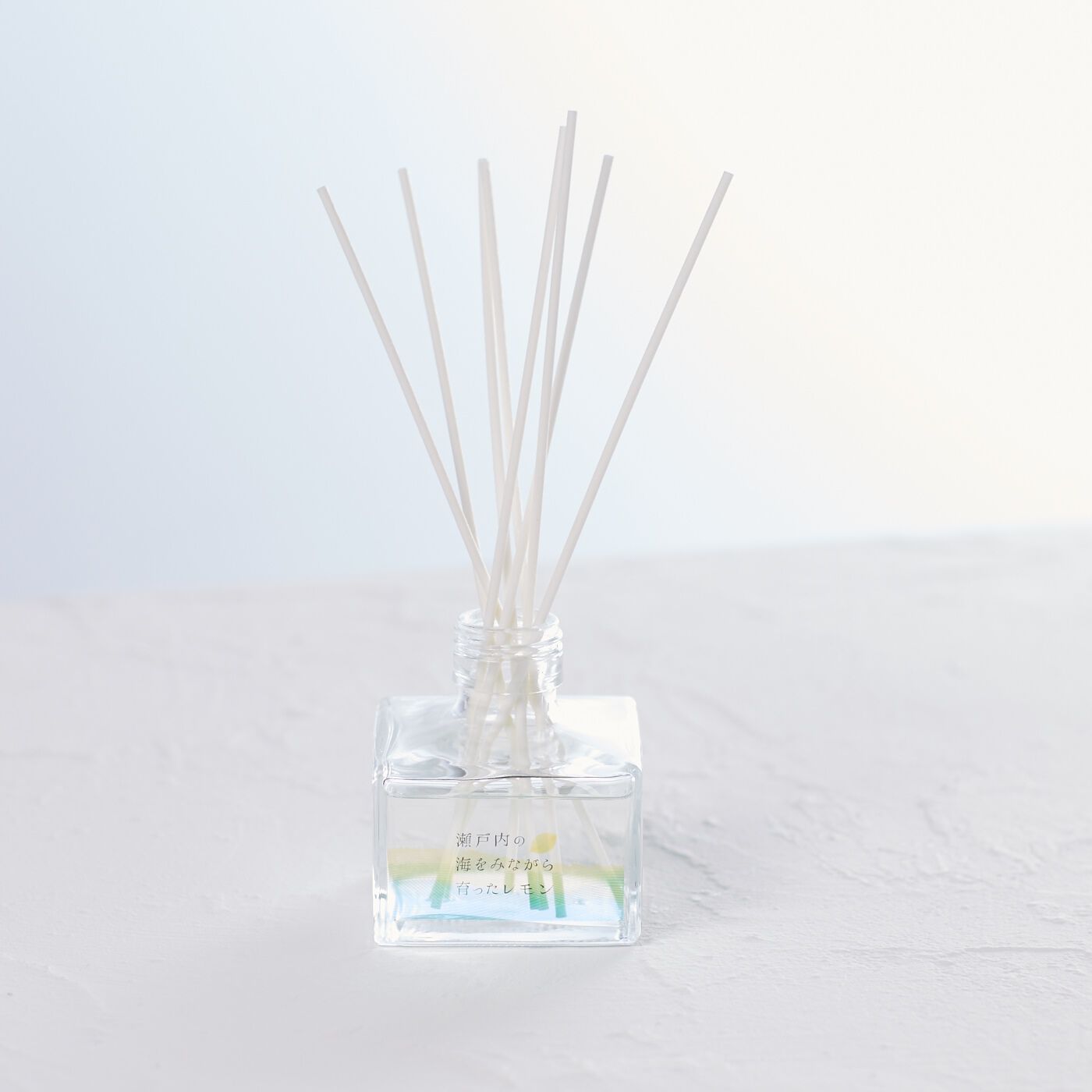 フェリシモの雑貨 Kraso|瀬戸内レモン　消臭リードディフューザー〈120ｍＬ〉の会