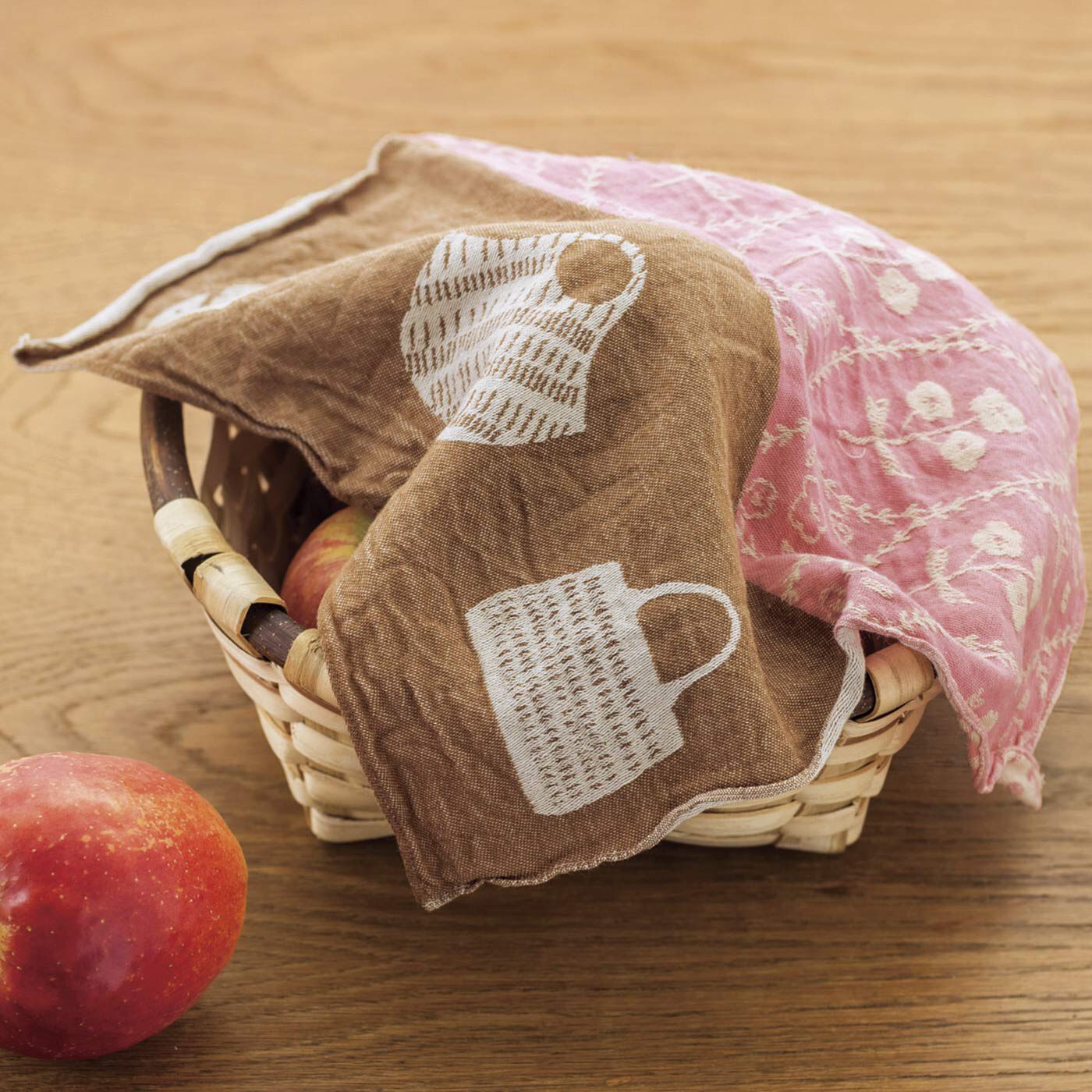 フェリシモの雑貨 Kraso|ガラフル　つながりをふんわりやさしく紡いだ　播州織りハンカチの会|いつものかごにさりげなく☆