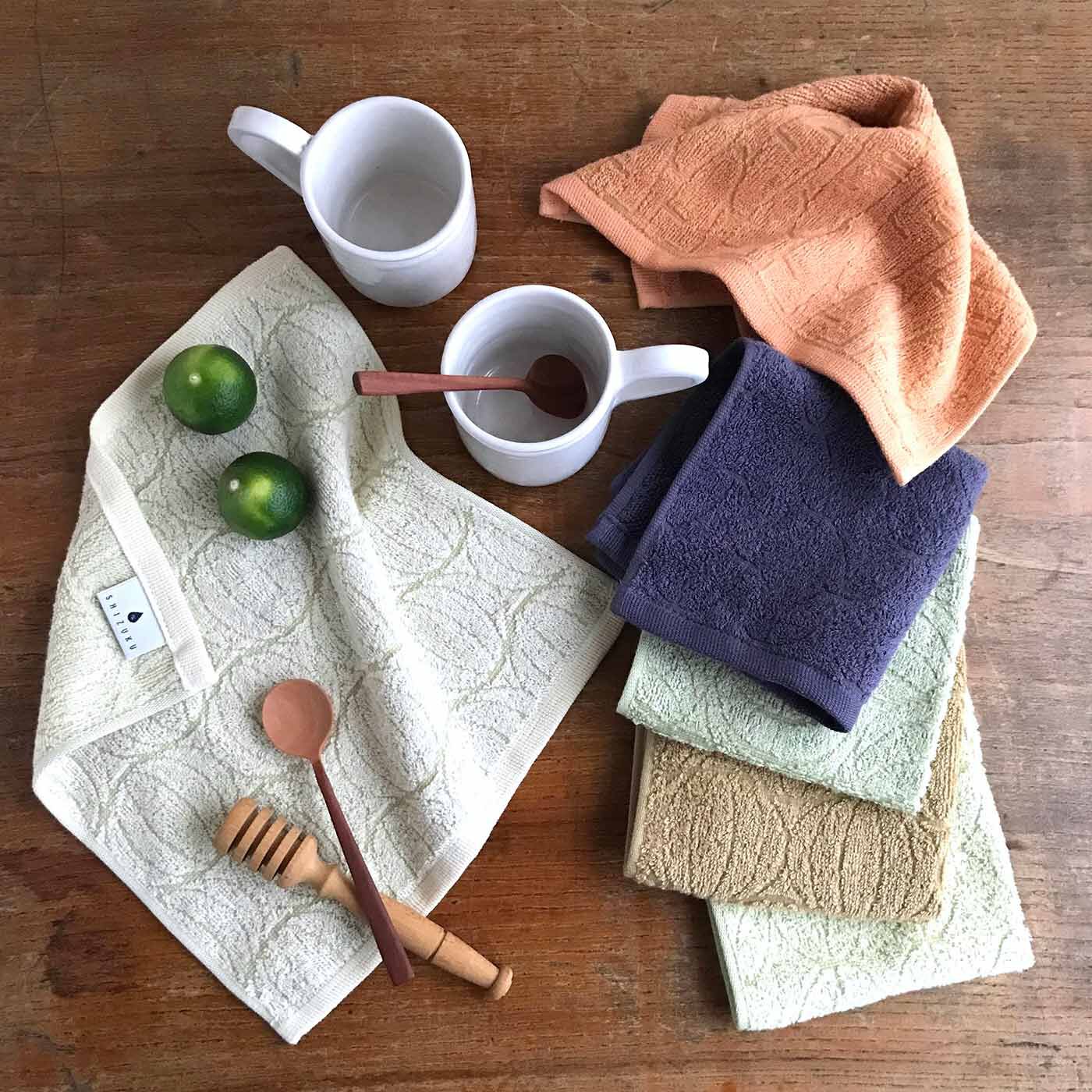 フェリシモの雑貨 Kraso|泉州のこだわりがギュッとつまった　「雫」ハンドタオル２枚セットの会