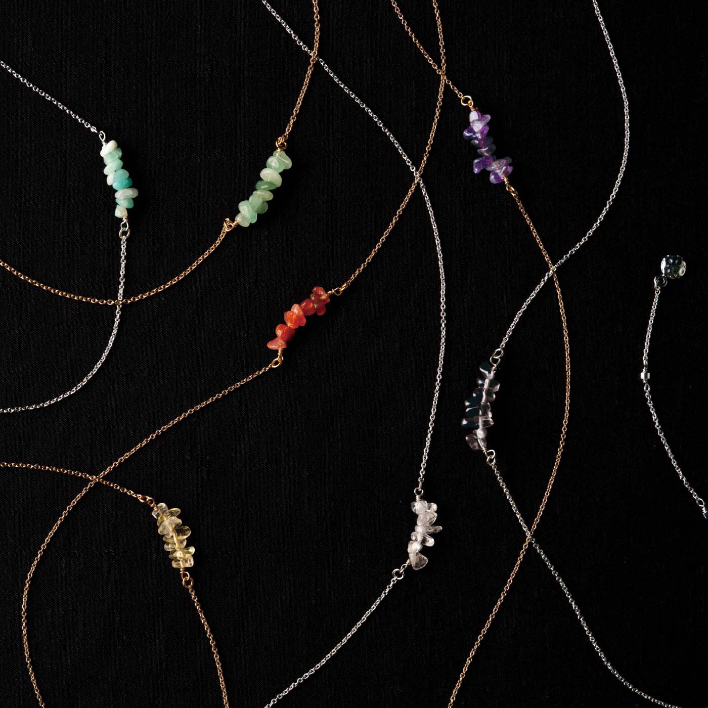 フェリシモの雑貨 Kraso|凝りをほぐして心ものびやか　七色の天然石　開運磁気ネックレスの会