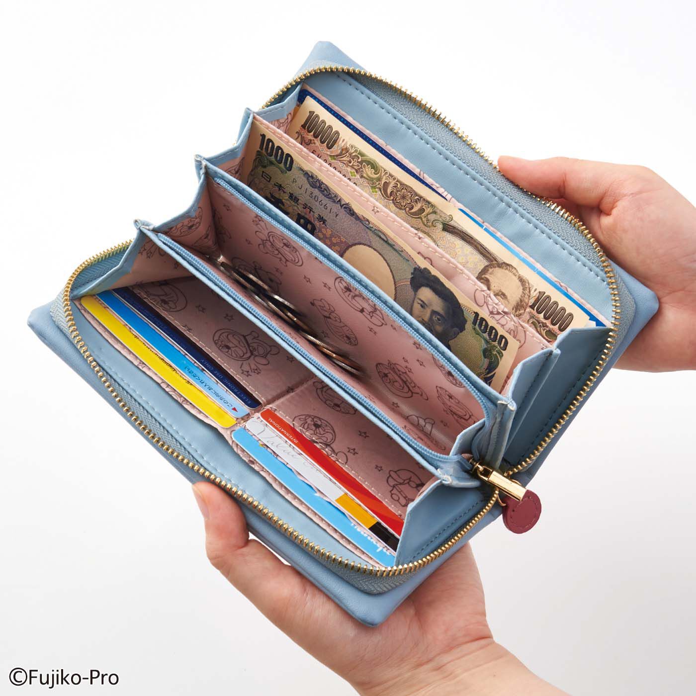 フェリシモの雑貨 Kraso|ドラえもん　袋ぬいのくたっとやわらか長財布|カードもお札もクーポンもたっぷり入ります！