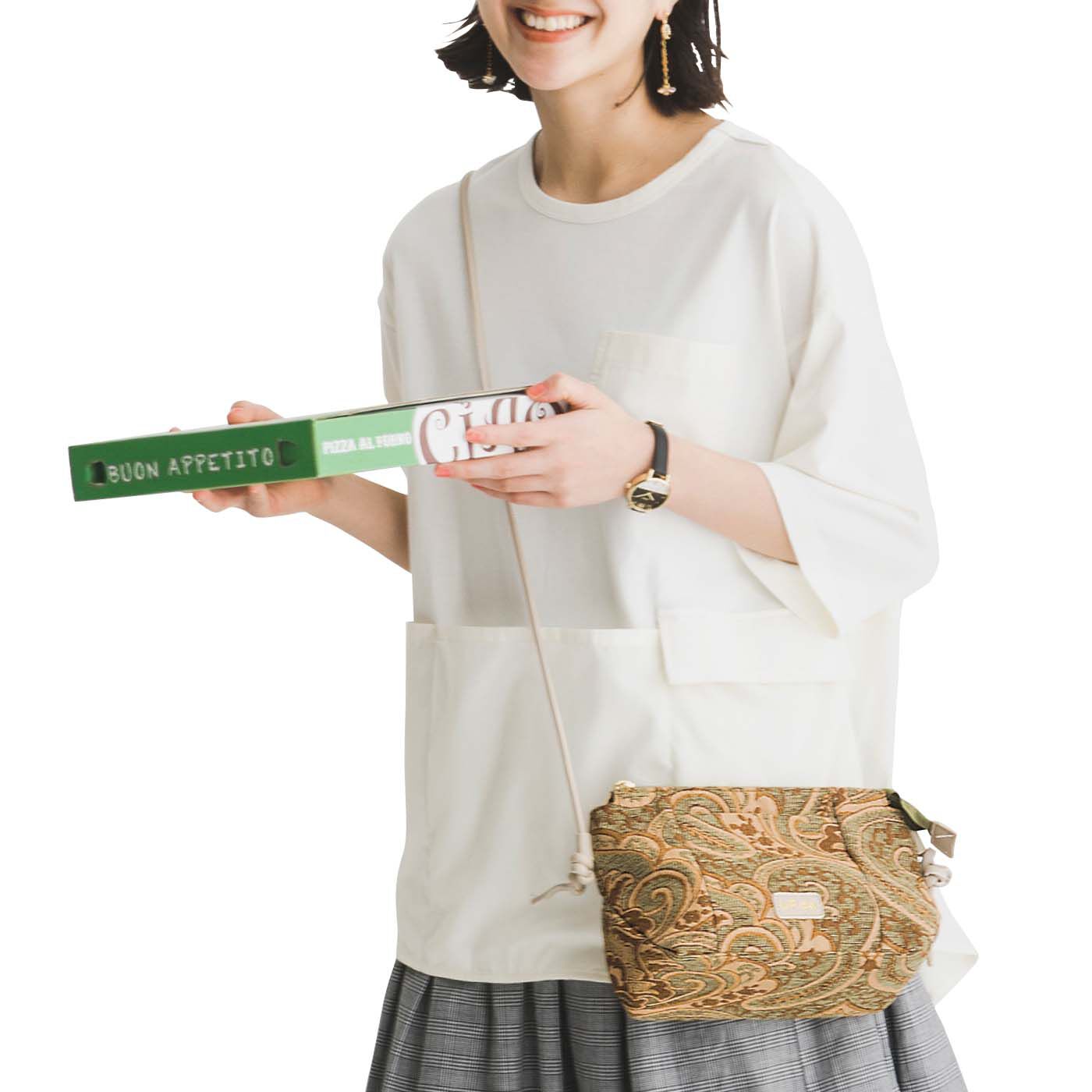 フェリシモの雑貨Kraso|UP.de　着られるバッグ 身軽にお出かけポケットいっぱい手ぶらTシャツの会