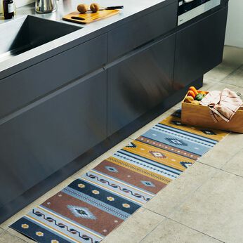 フェリシモの雑貨Kraso［クラソ］ | ネイティブ柄風 洗えるフロアシート