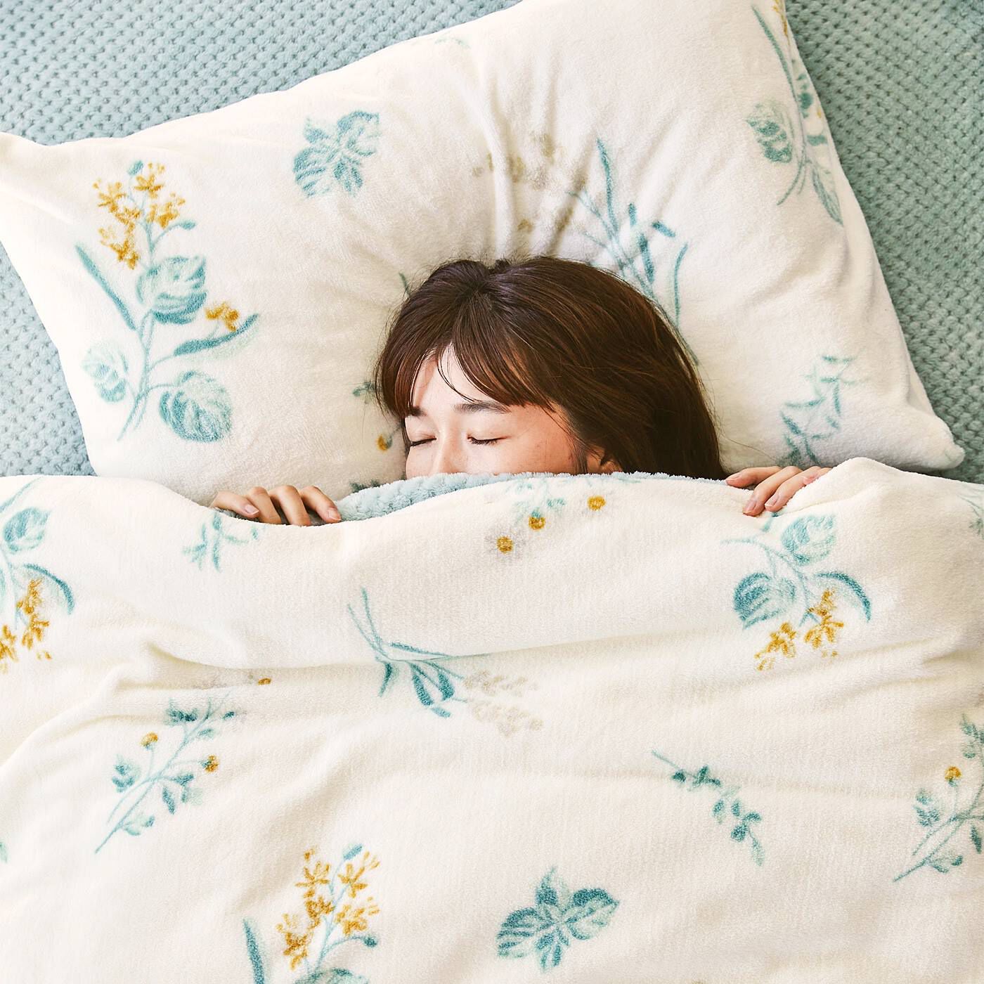 フェリシモの雑貨 Kraso|リラックスハーブに包まれて眠る　思わず眠りに落ちちゃう サイズが選べるふわふわ枕カバーの会