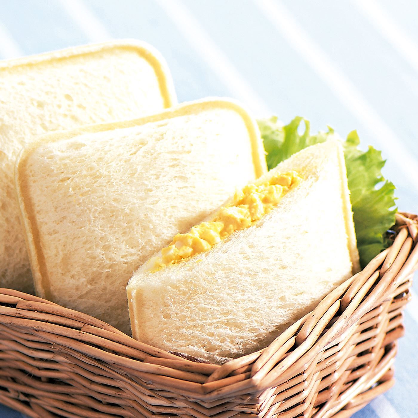 フェリシモの雑貨 Kraso|食パンやパイ生地を使って創作サンドを楽しもう！　食パンサンドメーカーの会|パンの耳が取れたらできあがり！