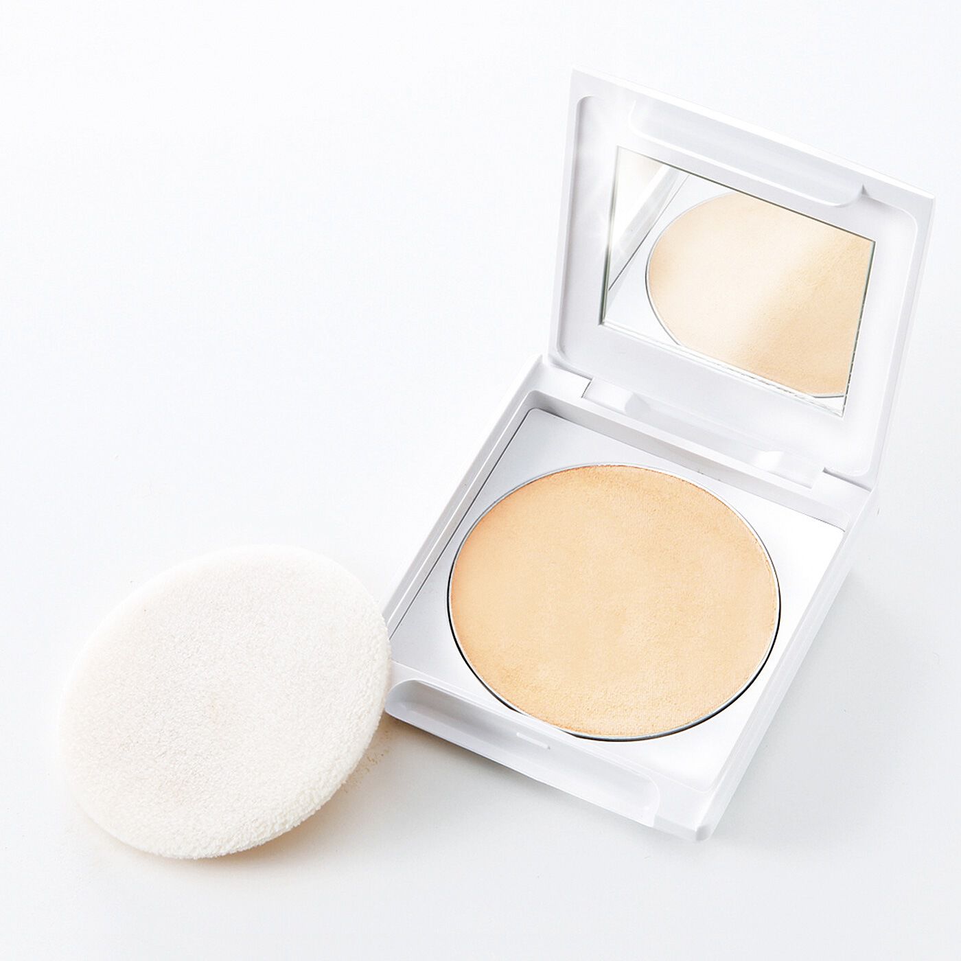 フェリシモの雑貨 Kraso|汗水に強い HIYAPITA　ひんやり冷たい　ＵＶカットファンデーション〈SPF50 PA＋＋＋＋〉〈ナチュラルベージュ〉の会