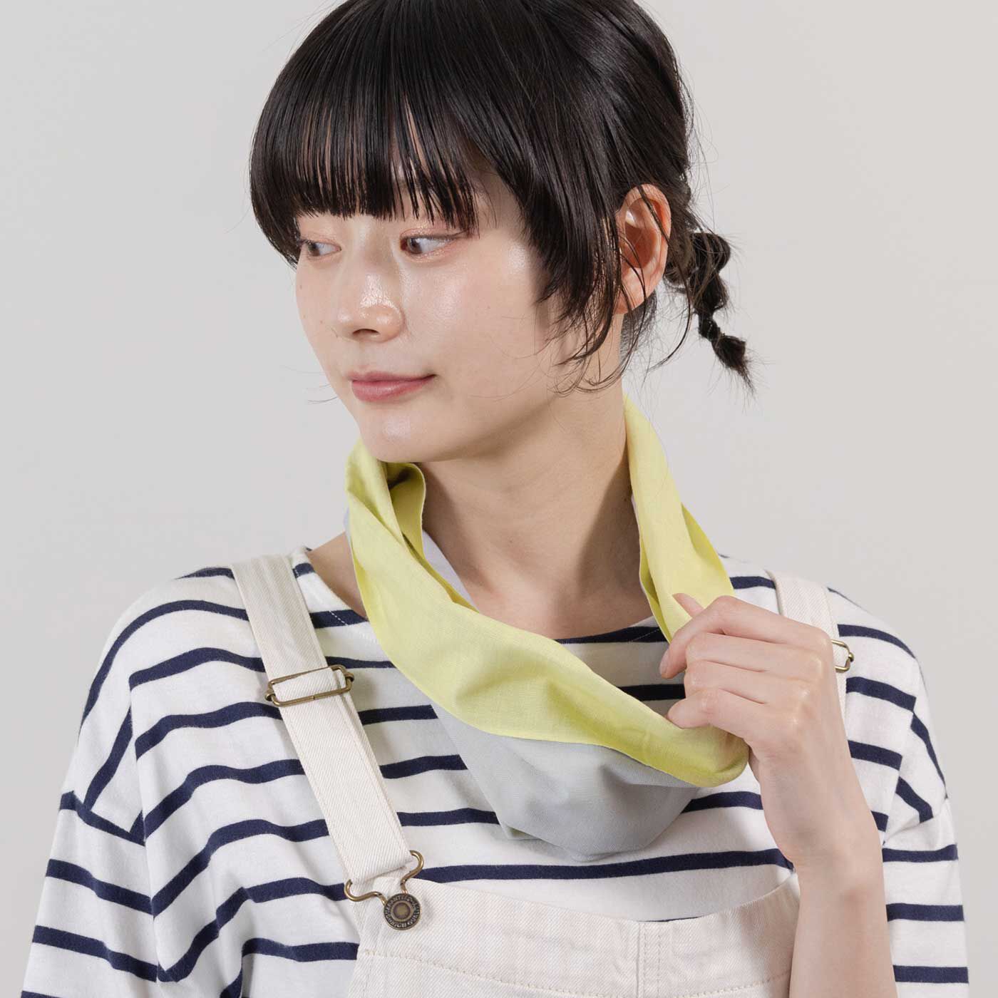 【首の肌着 Oo ワオ】輪になった手ぬぐいネックカバーの会|ずぼっとかぶって、チョイチョイっと整えるだけでOK。ラフな感じがナチュラルでいい気がします。