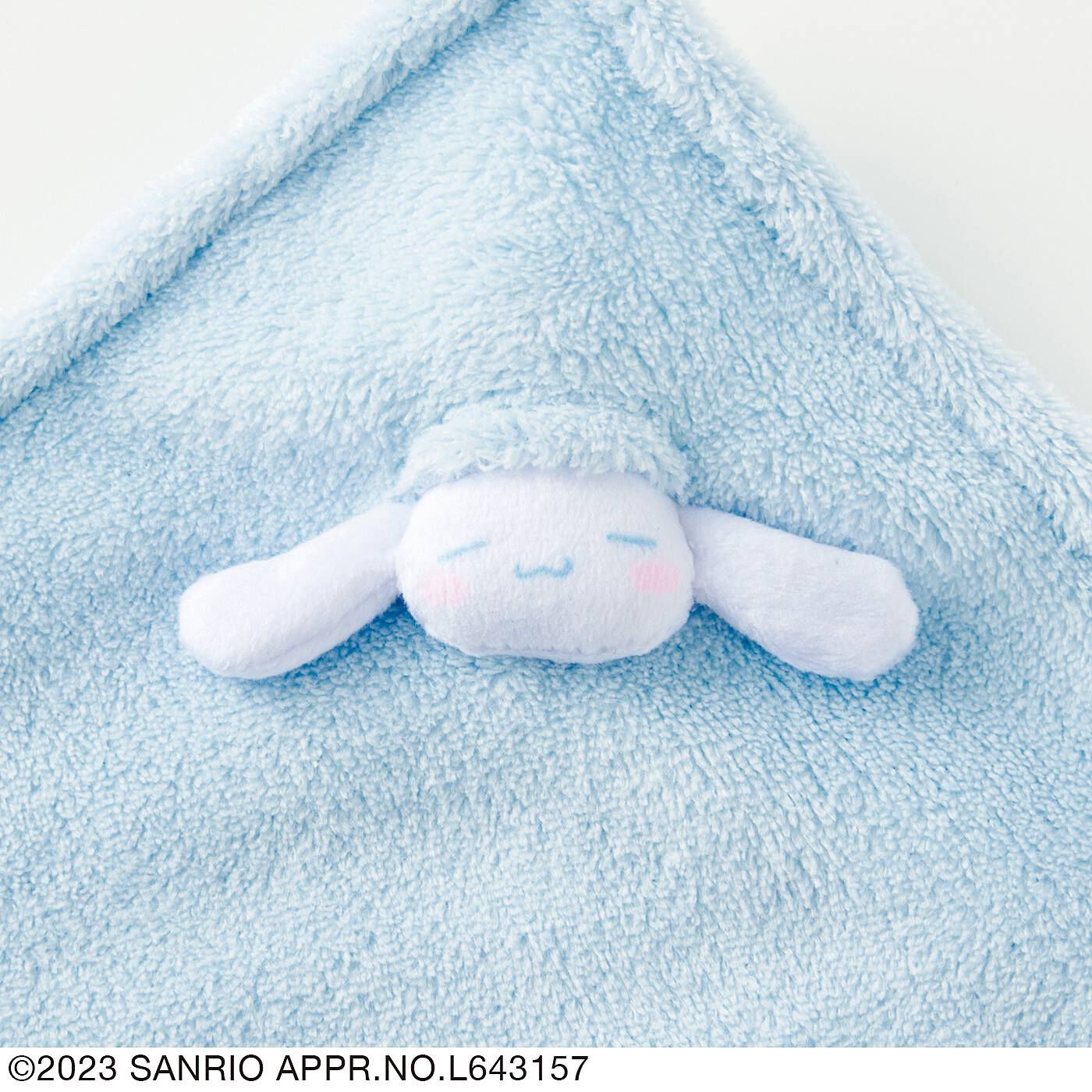 フェリシモの雑貨Kraso|おしりまでかわいい　毛布にくるまって眠るサンリオキャラクターのハンカチの会|〈シナモロール〉