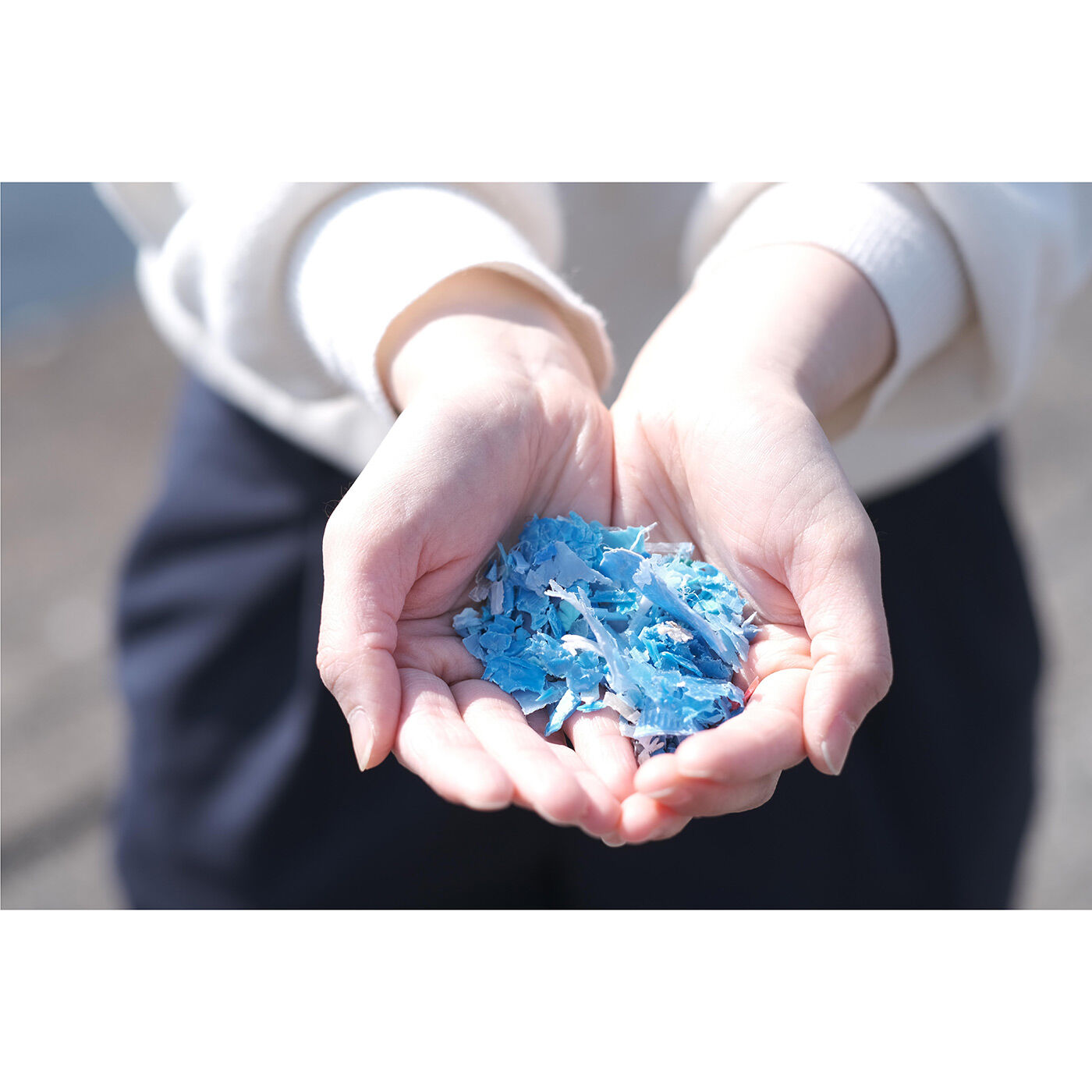 フェリシモの雑貨Kraso［クラソ］|【ｂｕｏｙ・ブイ】海洋プラスティックゴミから生まれた はぶらしスタンドの会