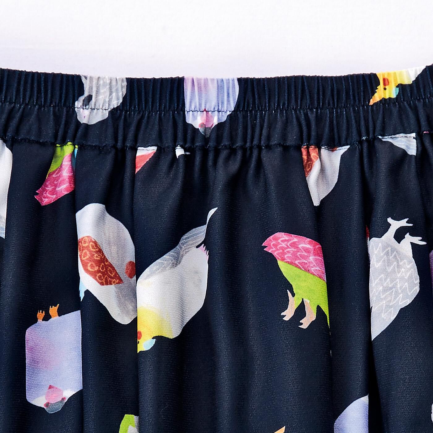 フェリシモの雑貨Kraso|イラストレーター 山口ちよ子さんとつくった　小鳥たちプリントスカート|後ろゴム仕様で長時間らくちん。