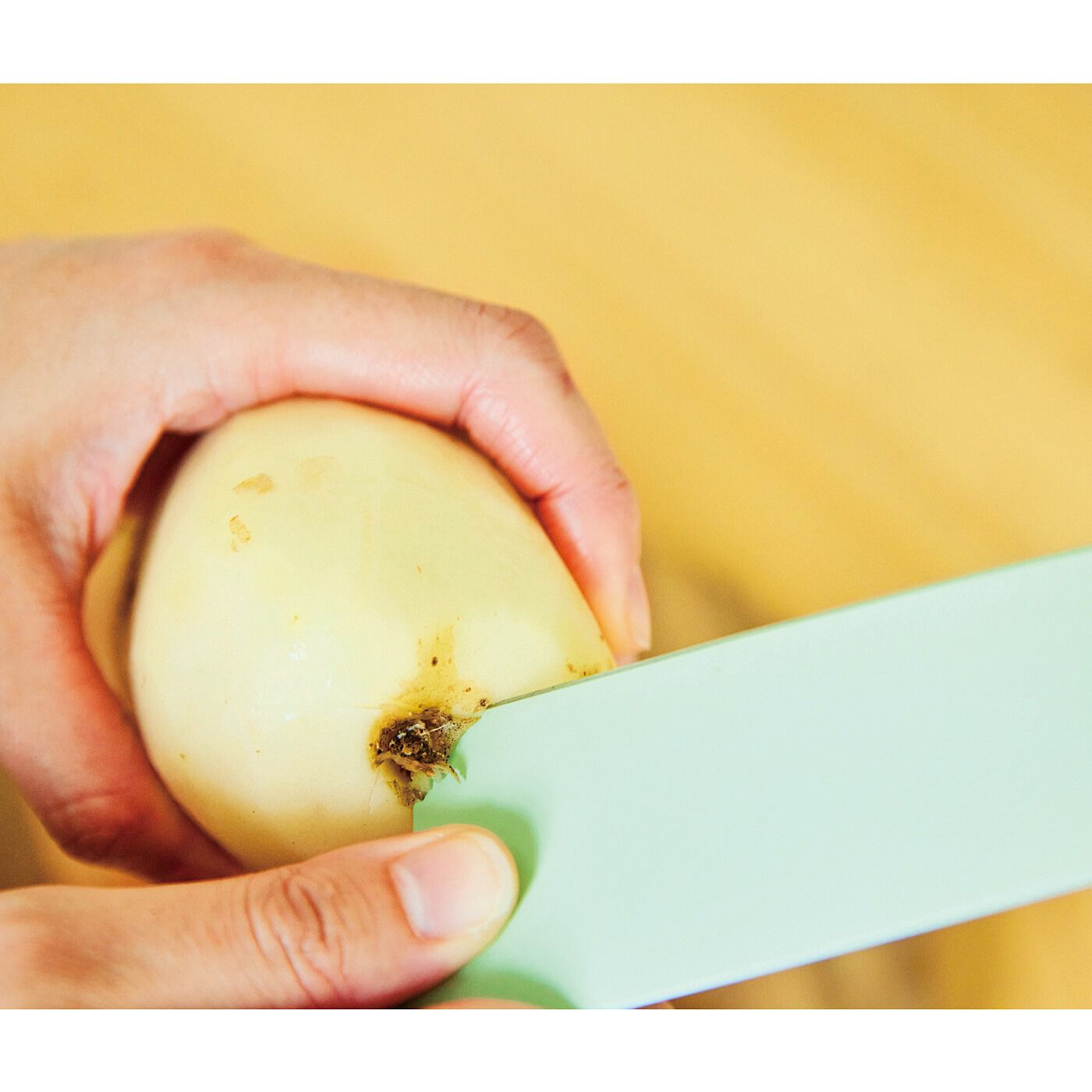 フェリシモの雑貨 Kraso|エスキューブキッチンズ　ふっ素加工で汚れが取れやすく　手際アップ かわいいシェフナイフ|じゃがいもの芽取りなどの細かい調理もらくらく。
