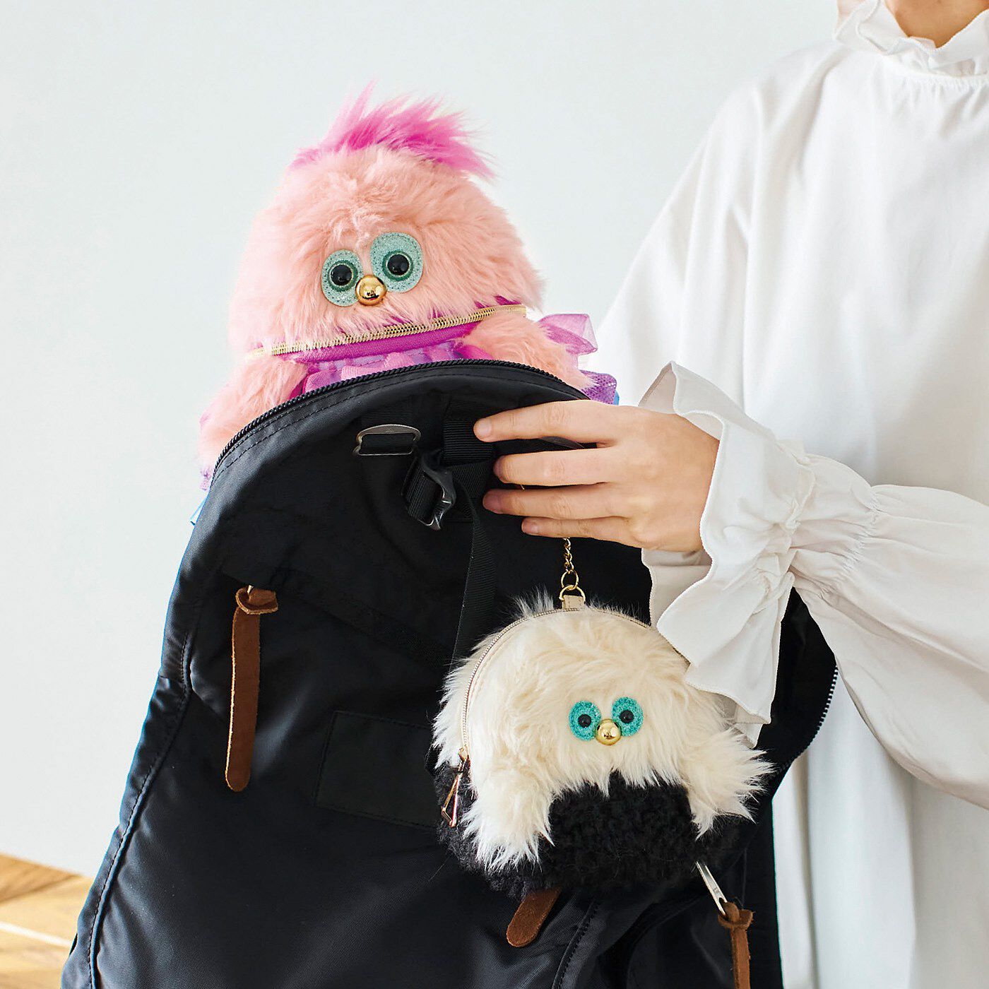 フェリシモの雑貨Kraso|【2月分以降お届け】KAWAII COMPANY　目が合うたびスキになる。ともだちモンスターマルチーポーチ