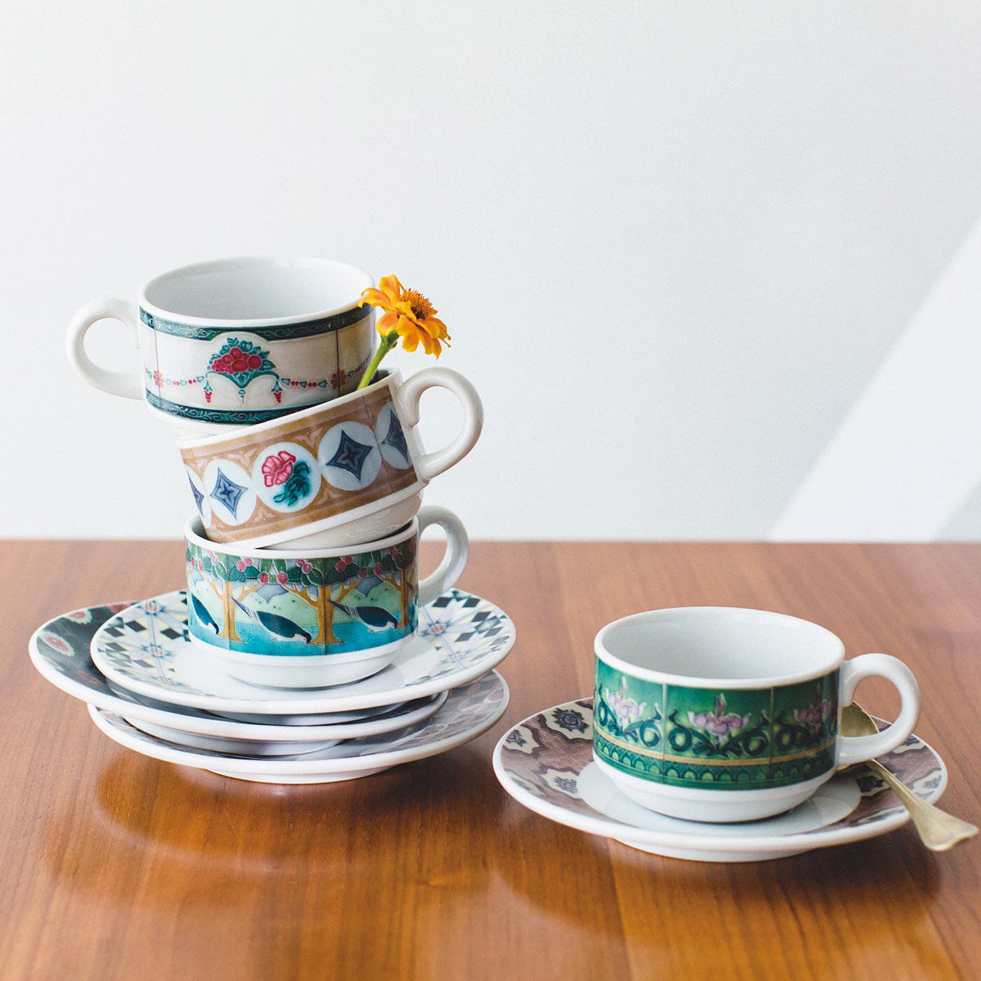 世界のタイル博物館』和製マジョリカタイル模様のカップ＆ソーサーの会