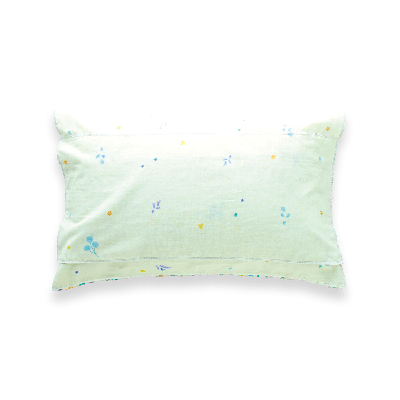 フェリシモの雑貨 Kraso|クーフゥ　枕のサイズに合わせて巻いて使える　素肌にうれしい　ダブルガーゼのラップ枕カバー|2．カバーを巻き付け、枕を包みます。