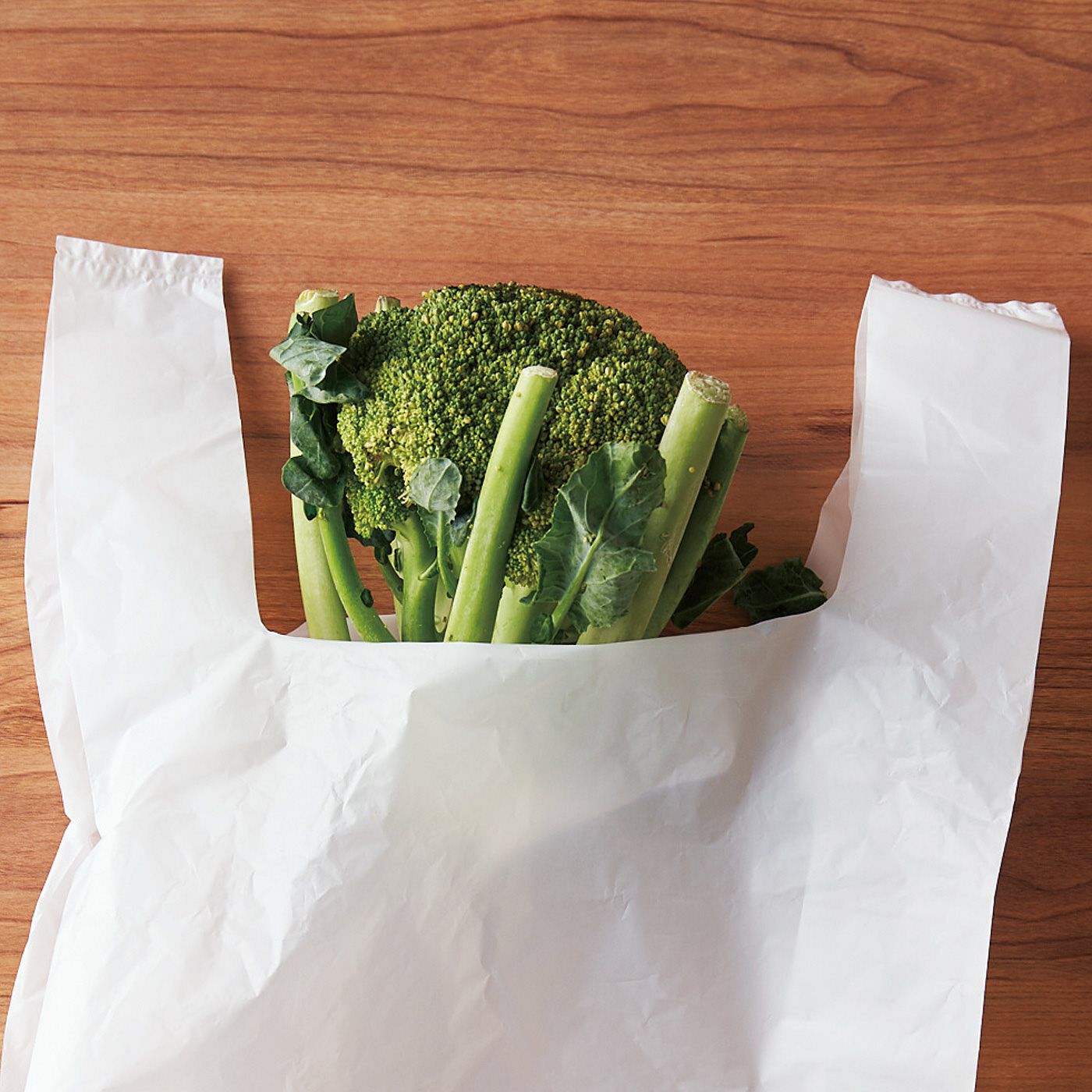 フェリシモの雑貨 Kraso|野菜・くだものシャキッと長持ち！　米ぬかで抗菌 レジ袋みたいな鮮度保持バッグ〈Mサイズ〉の会|米ぬかバッグを使っていない時。