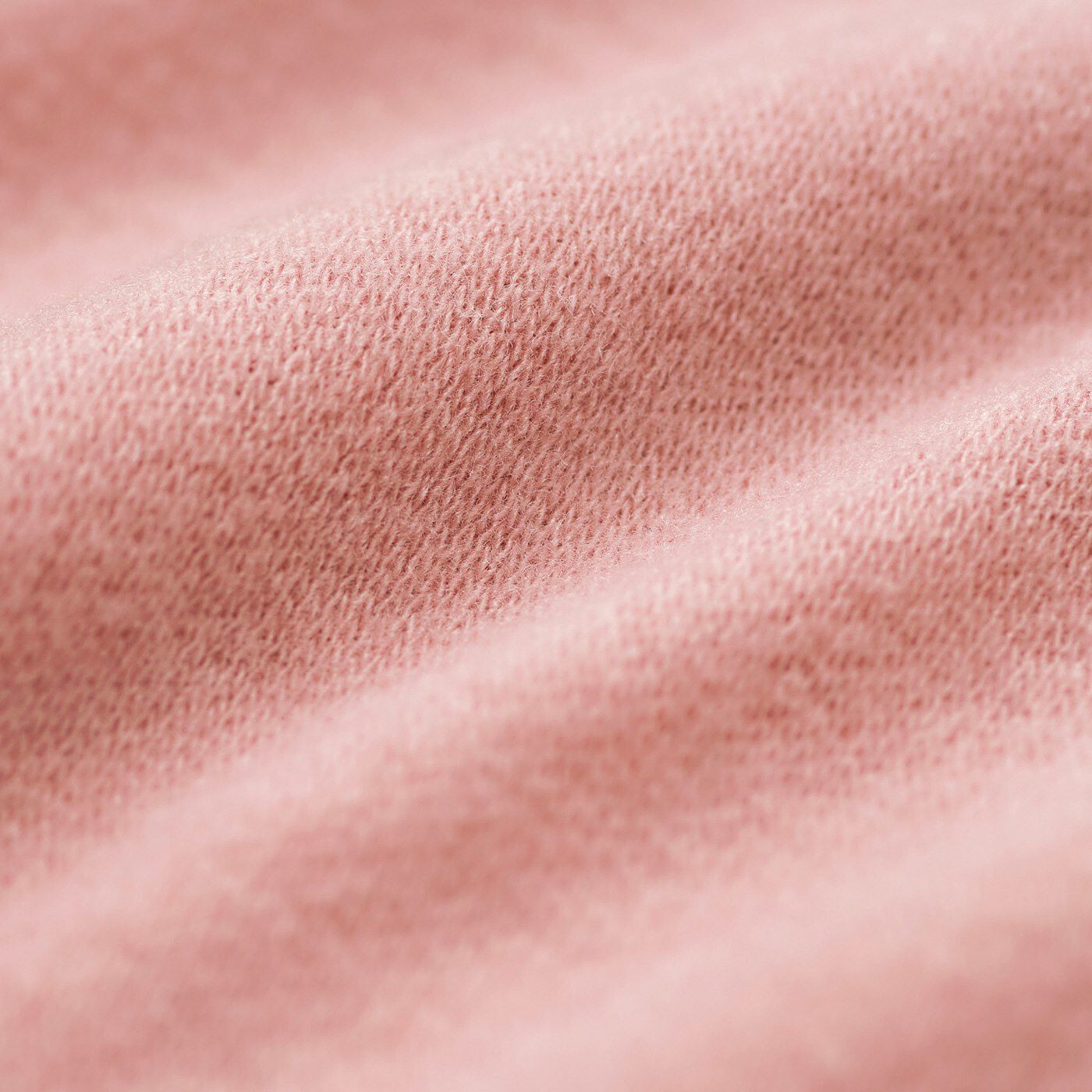 フェリシモの雑貨 Kraso|カイロポケット付きで着ぶくれせずに肩首の寒さ対策　首ぽか付けタートルネックの会〈ピンク〉|起毛生地を使用。