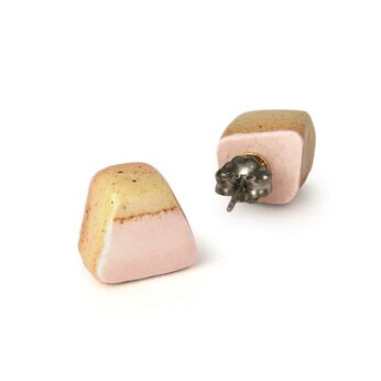 フェリシモの雑貨 Kraso | 益子焼陶片アクセサリーイヤアクセ〈桃〉