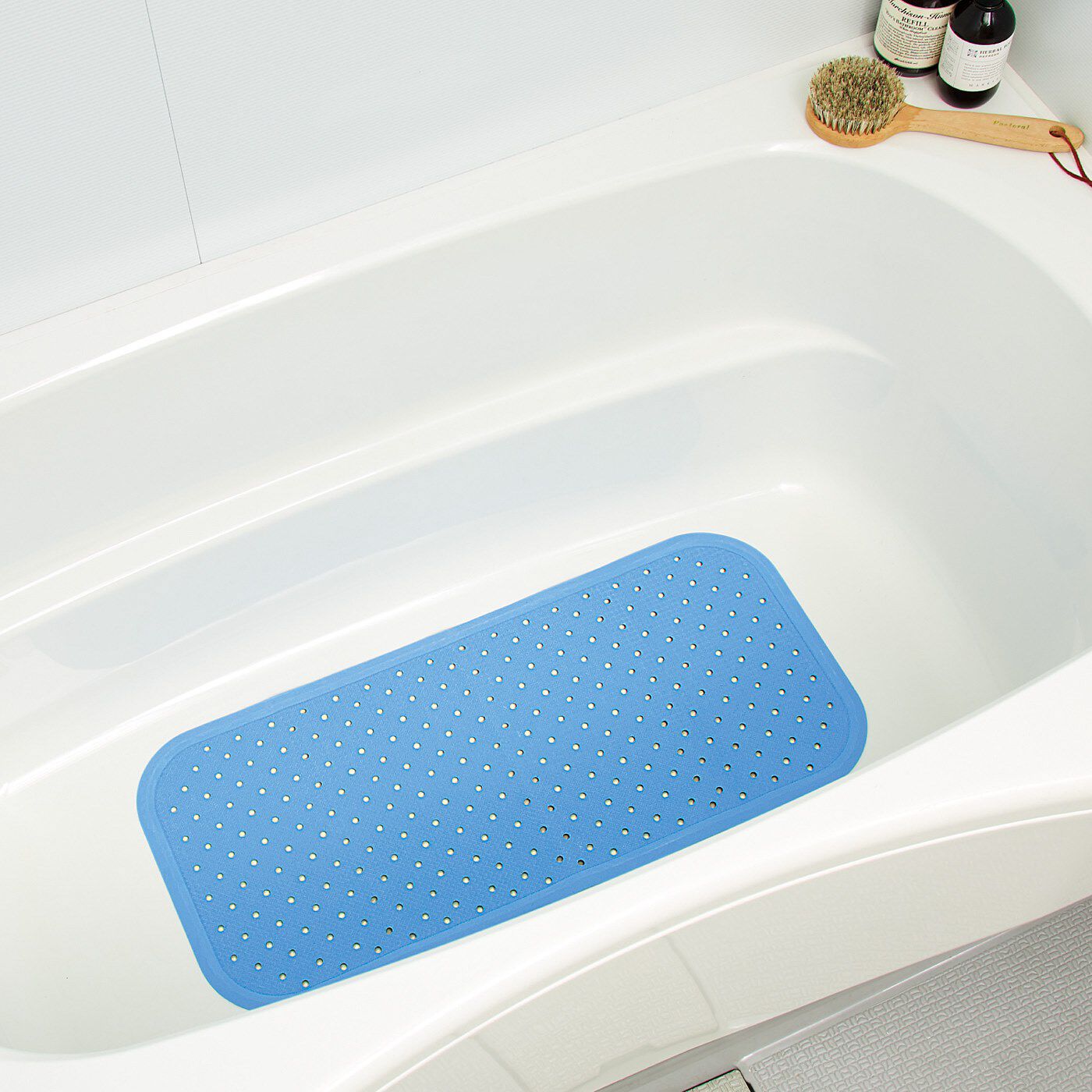 フェリシモの雑貨 Kraso|たっぷりの吸盤で滑り予防！　浴槽マット〈ブルー〉|浴槽の出入りの転倒防止に！