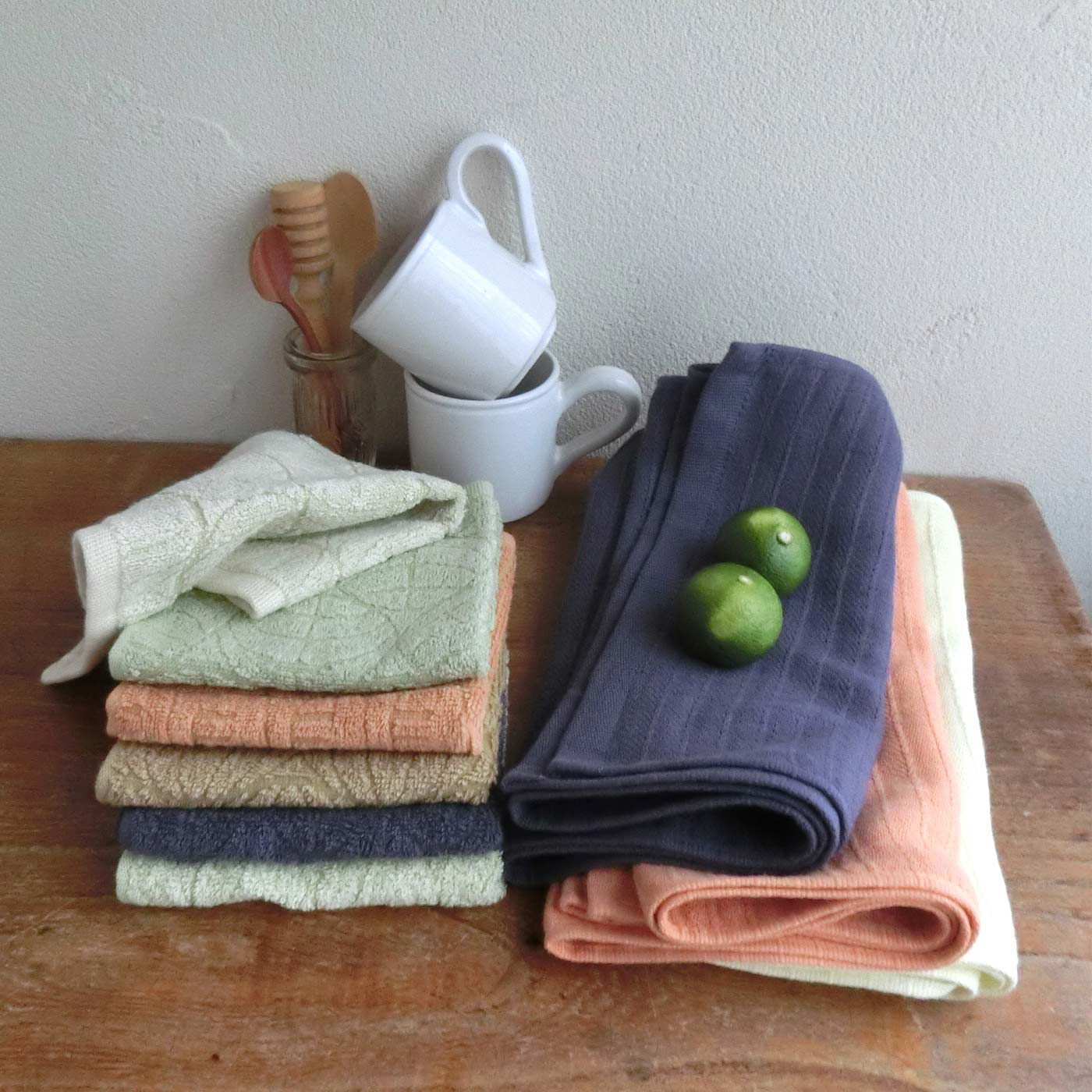 フェリシモの雑貨 Kraso|泉州のこだわりがギュッとつまった　「雫」ハンドタオル２枚セットの会|フーズノートでは、袋谷タオルさんの「雫シリーズ」から、ハンドタオル6種類と、キッチンタオル3種類をピックアップしてご案内しています。