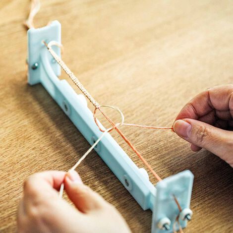 クチュリエ | 結びと織りが自由自在ブレスレットメーカー