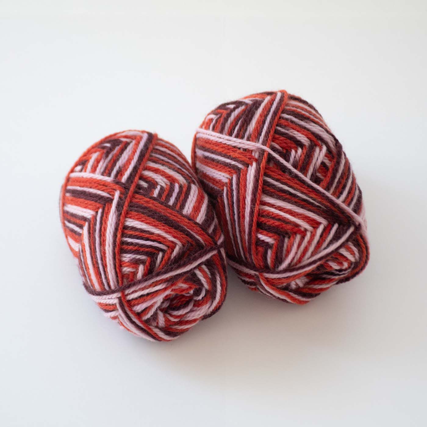 Couturier|１本の糸で編みながら色の変化が楽しめる　カラフル段染め毛糸　同色２玉セット|1.ピンク/茶/オレンジ