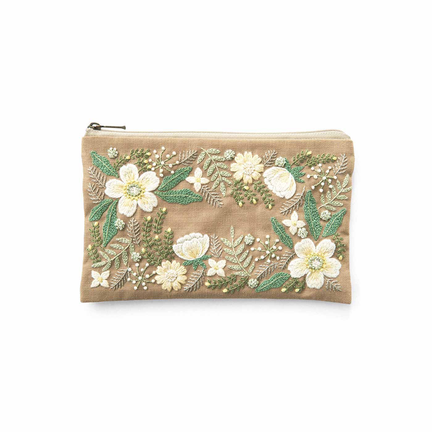 Couturier[クチュリエ]|【6月分以降お届け】多彩な色で魅せる豊かな世界 植物をぎゅっと詰め込んだ 刺しゅうポーチの会|クリスマスローズの園