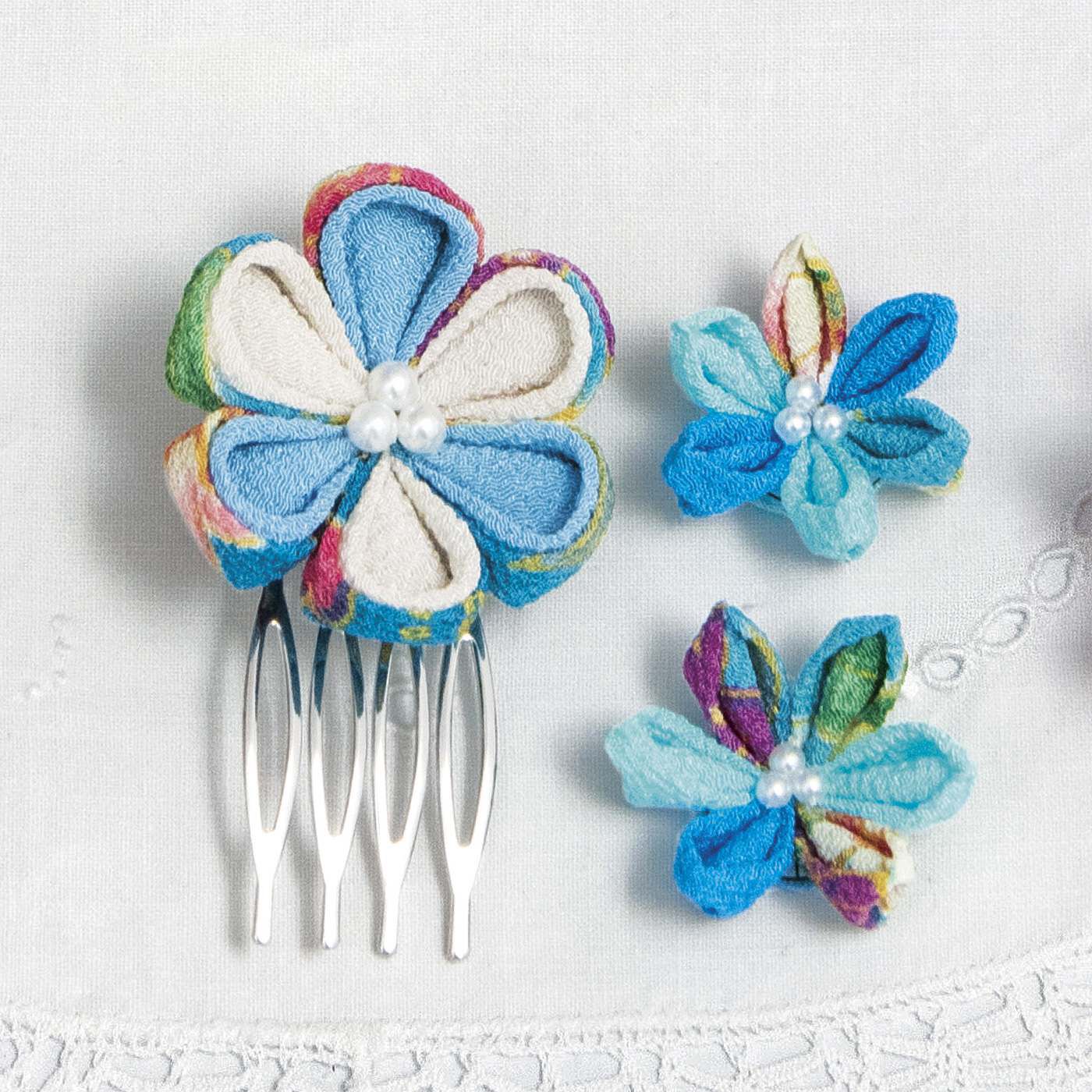 Couturier[クチュリエ]|【タイプが選べる】カット済み布で簡単きれい　つまみ細工のお花|5：浅葱（ミニコーム）　大：縦約6ｃｍ　横約4ｃｍ　小：直径約3ｃｍ
