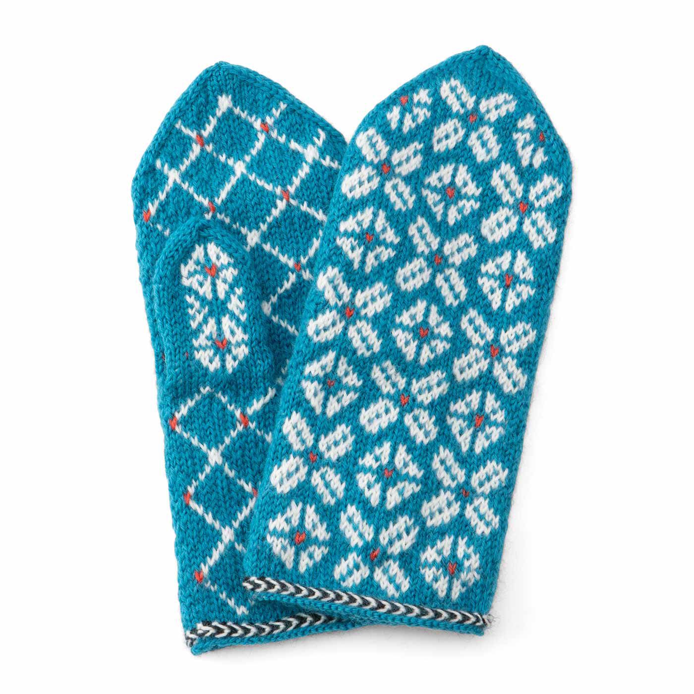 クチュリエ|ラトビアにあこがれて 編み込み模様がかわいい 三角あたまのミトンの会|しあわせの四葉のミトン　手の平、甲、親指まで模様が違うこだわりのデザイン。