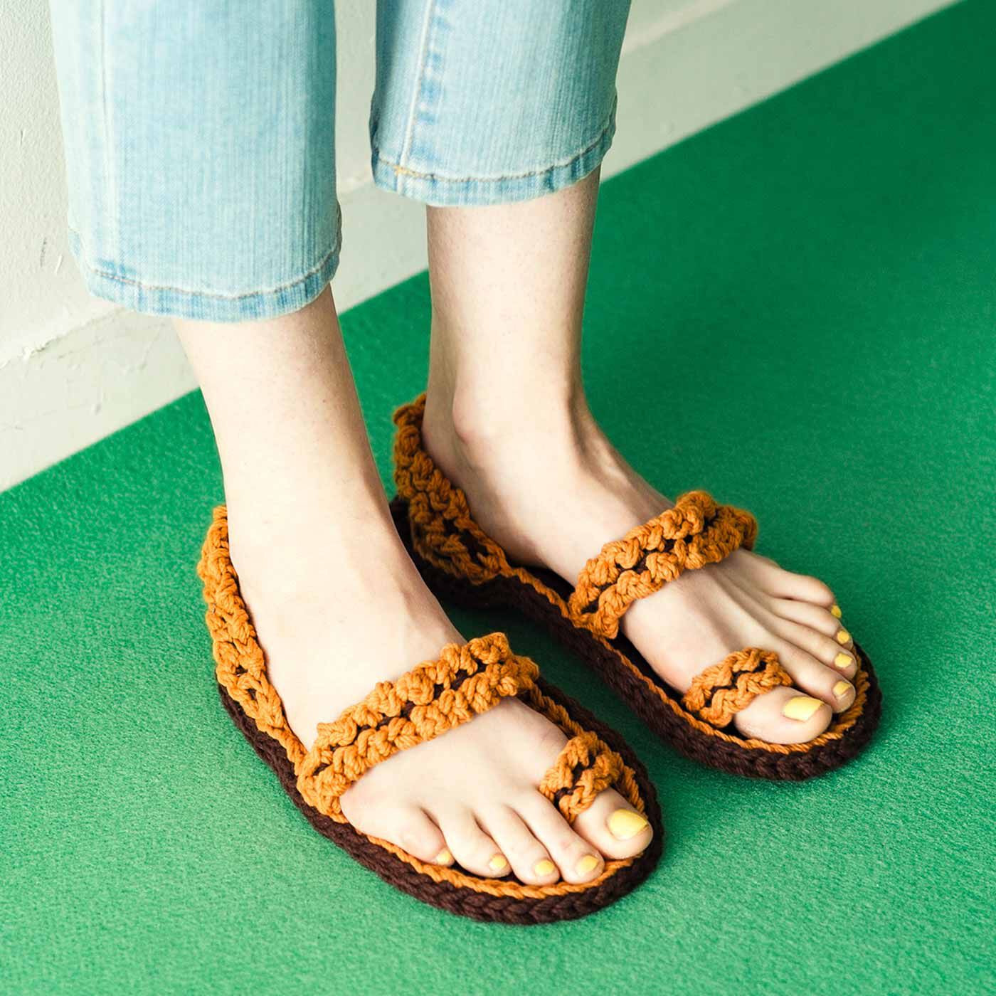 Couturier[クチュリエ]|おうちでのんびりビーチ気分 太い竹かぎ針で編む ルームサンダルの会|素足も喜ぶ履き心地。