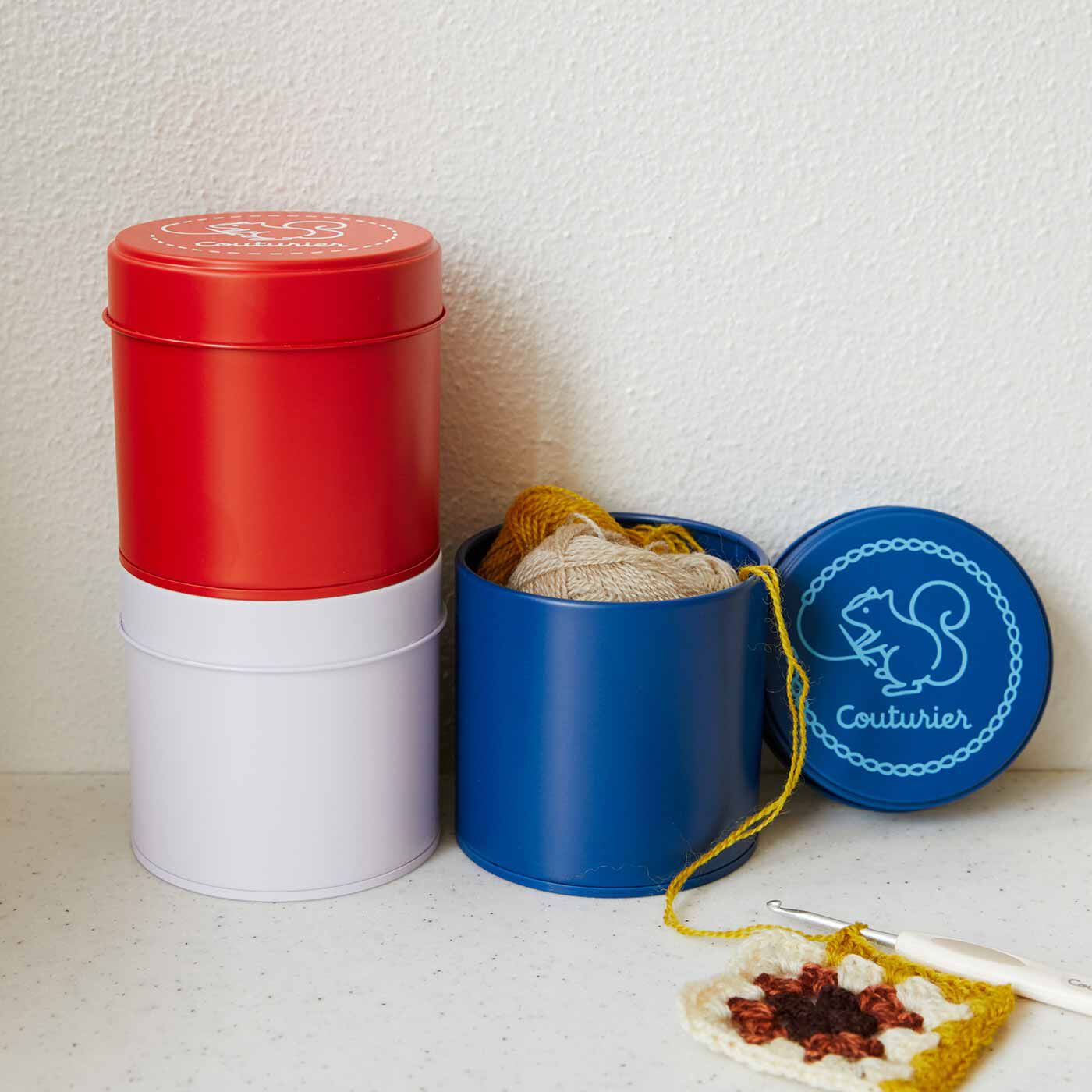 Couturier|クチュリエ リスが楽しく刺しゅう 収納に便利なスタッキング缶の会|缶はスタッキングできるので、並べて飾ってもかわいい