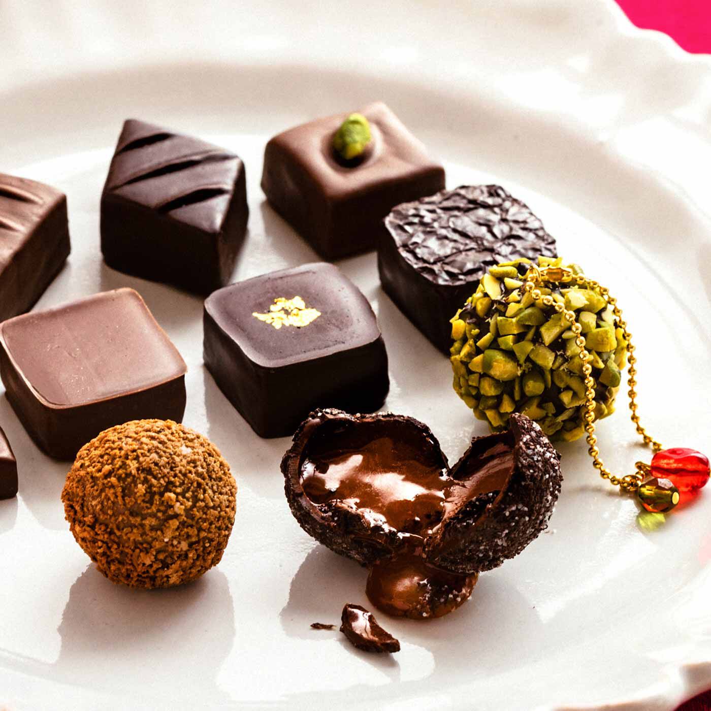 クチュリエ|「幸福（しあわせ）のチョコレート」とコラボ 樹脂粘土で作る 食べられないチョコレートの会
