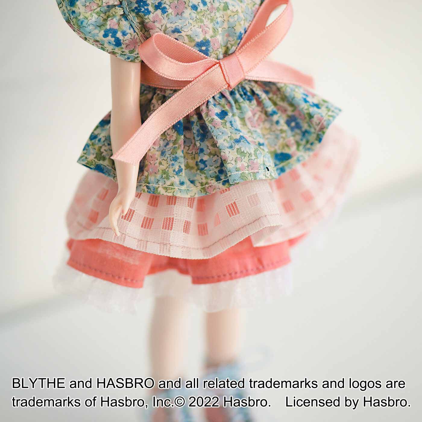 Couturier[クチュリエ]|うさ耳とフリルがかわいい ドール用花柄のコスチュームとヘッドドレスのキット|レースやチュールなどディテールの装飾にもこだわりがいっぱい。