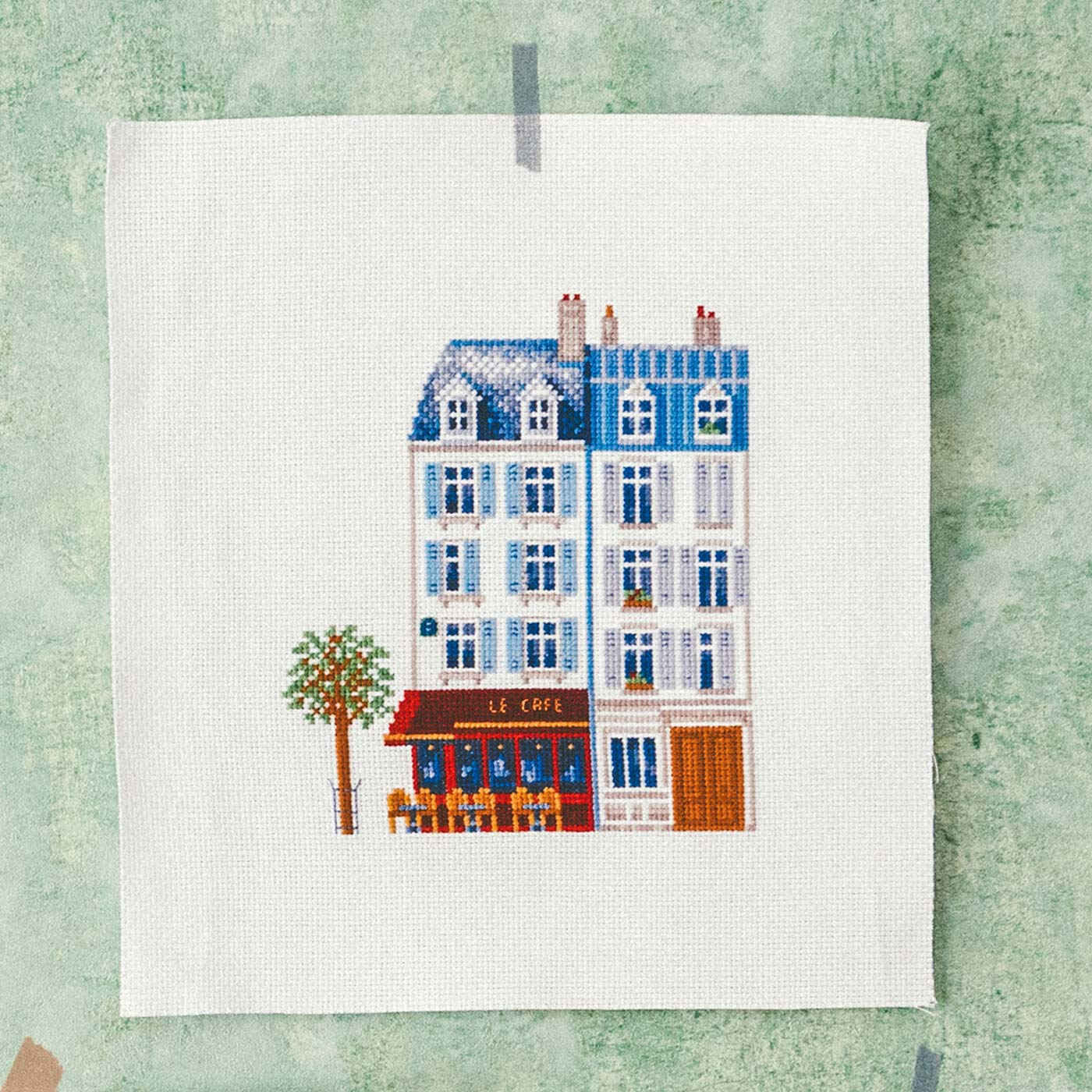Couturier[クチュリエ]|【タイプが選べる】お部屋がまるでパリの街角みたい！　スケッチするように描いていくクロスステッチ|3：Le cafe：カフェ
