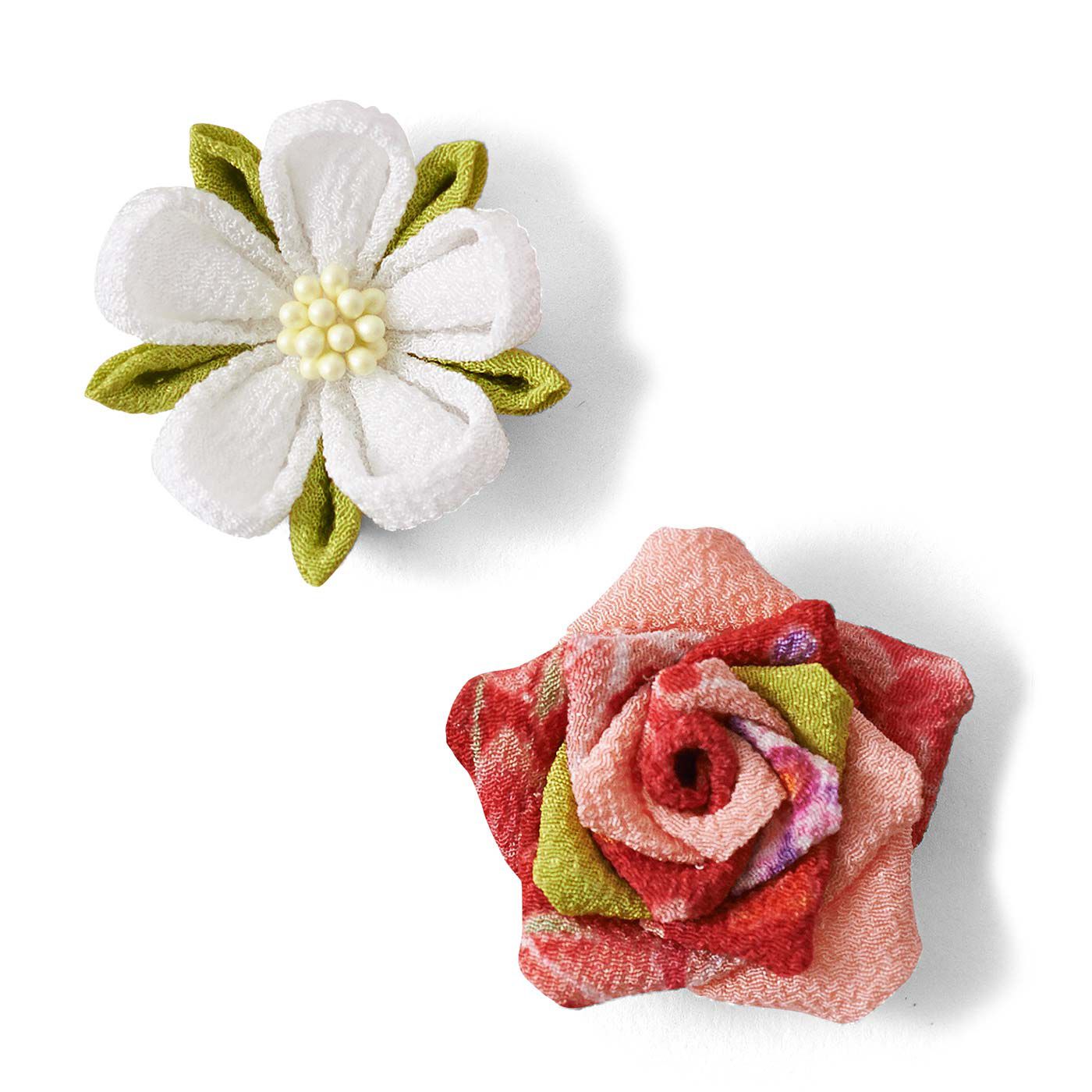 クチュリエ|小さな一輪に個性がキラリ つまみ細工の花図鑑の会|イチゴ・バラ