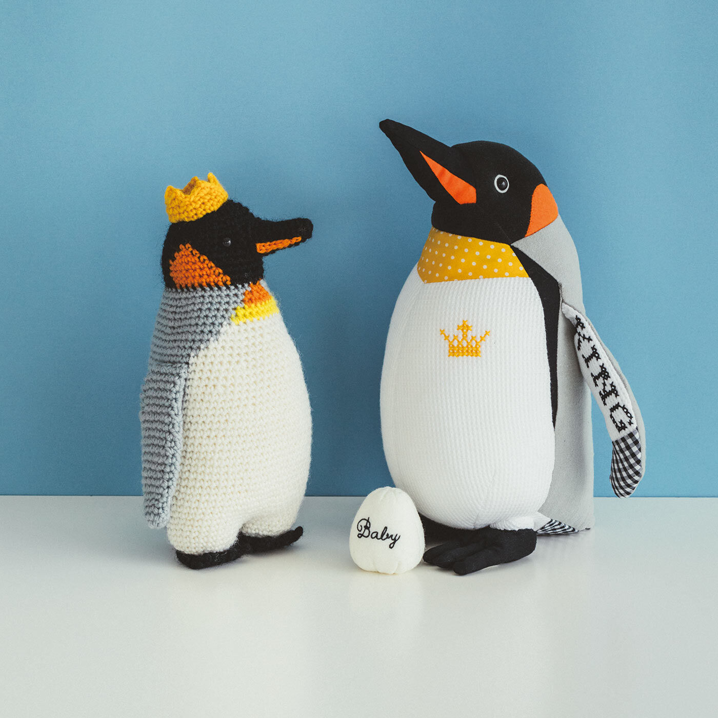 Couturier[クチュリエ]|旭山動物園・ボルネオの森応援商品　ハッピートイズプロジェクト　おさんぽ大好きキングペンギン　パッチワークぬいぐるみ|作り方説明書は刺しゅう図案つき♪