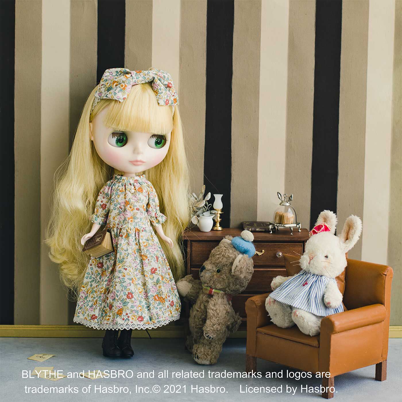 Couturier[クチュリエ]|アンティークな雰囲気をまとった　小物入れにもなるミニチュア家具キット ～ソファ～