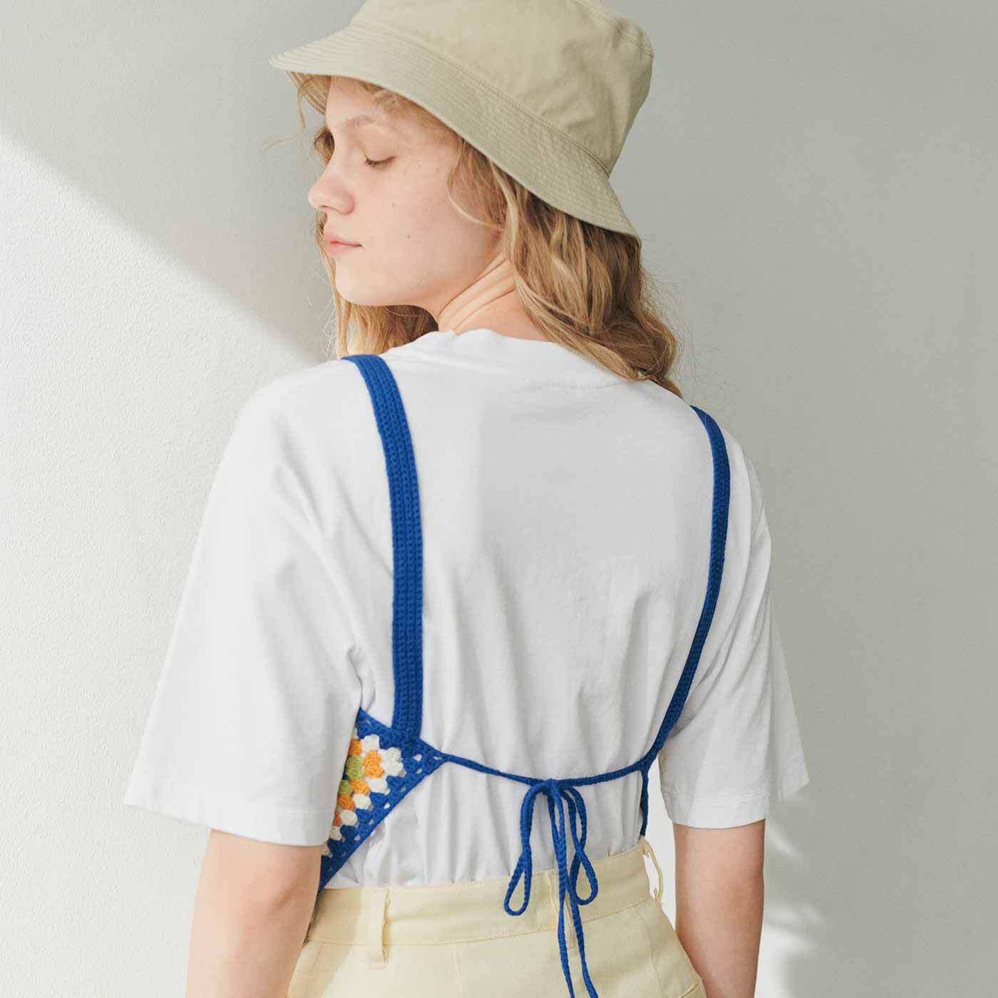 Couturier[クチュリエ]|編んで着る楽しさ見つけた！ 初心者さんにもおすすめ かぎ針モチーフ編みビスチェの会|どのデザインも背中やサイドのひもでサイズ感を調節して着られます。