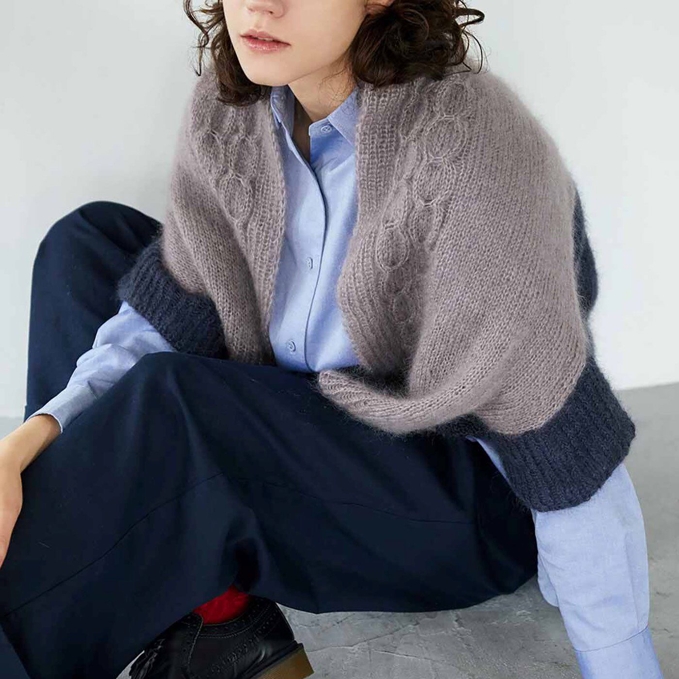 Couturier[クチュリエ]|ROWAN × amuhibi はじめてさんの「着るもの」シリーズ ふんわりカーディガン〈グレーと紺〉