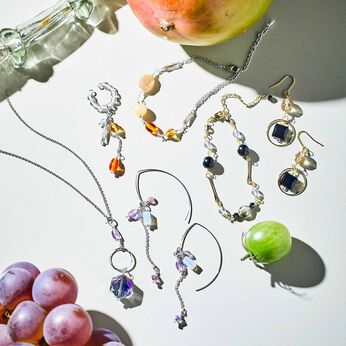 Couturier | パーツきらめく華奢な大人アクセサリー