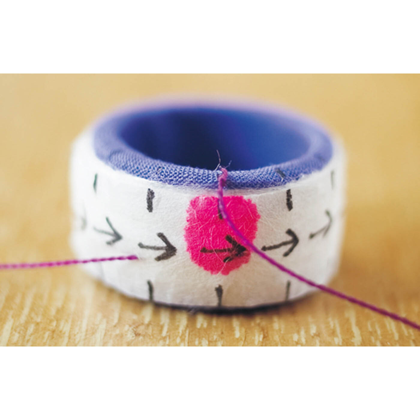 日本の四季を絹糸で描く 華やか加賀ゆびぬきの会｜手芸・手づくり 